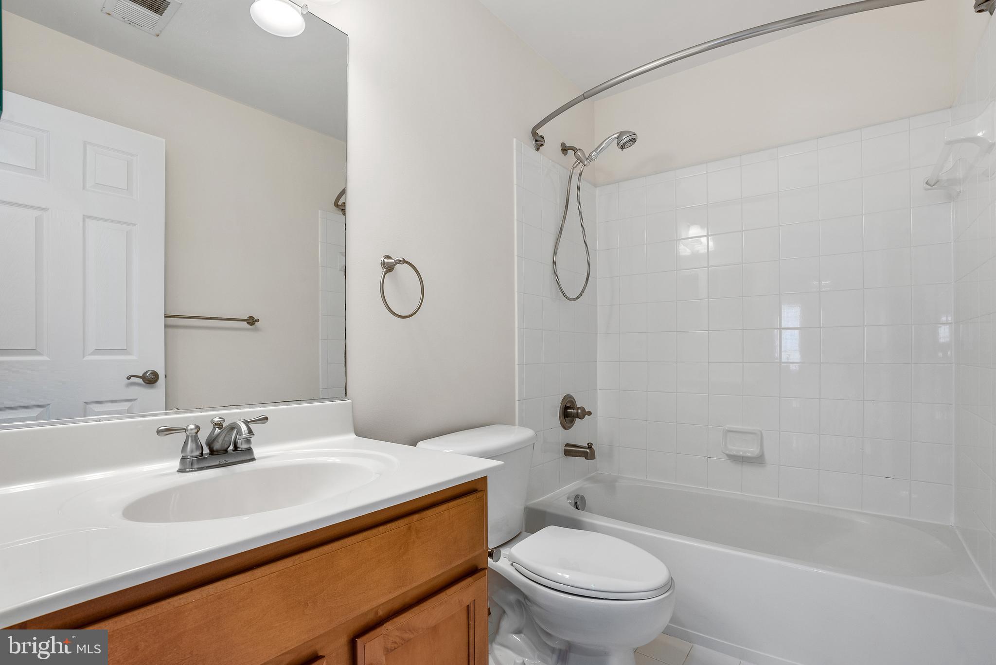 PIEDMONT MEWS - Residential