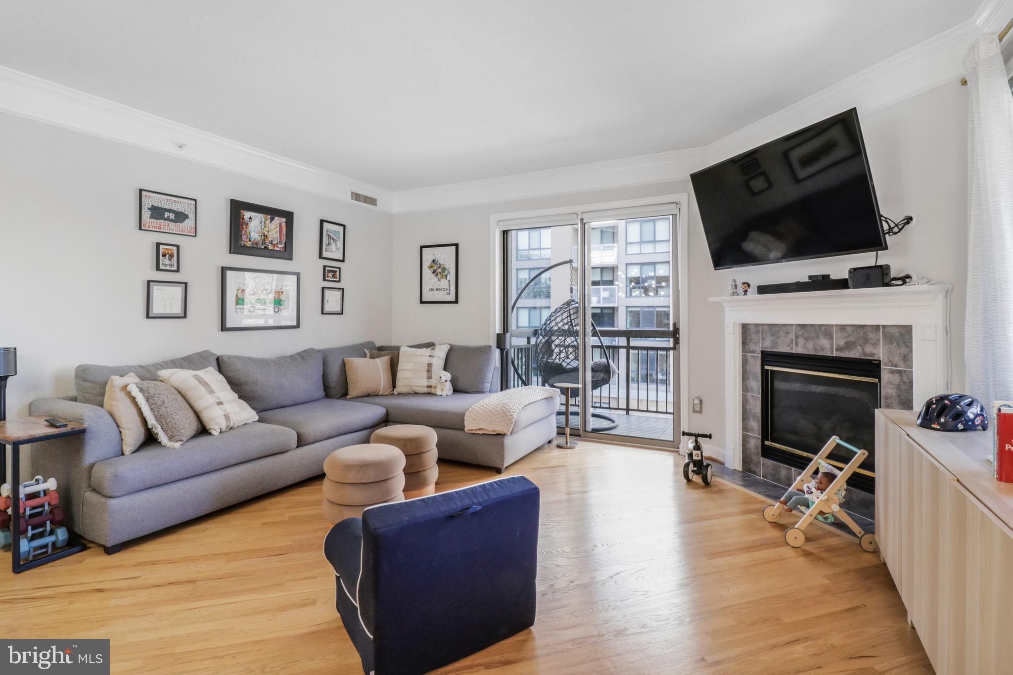 VIRGINIA SQUARE - Residential
