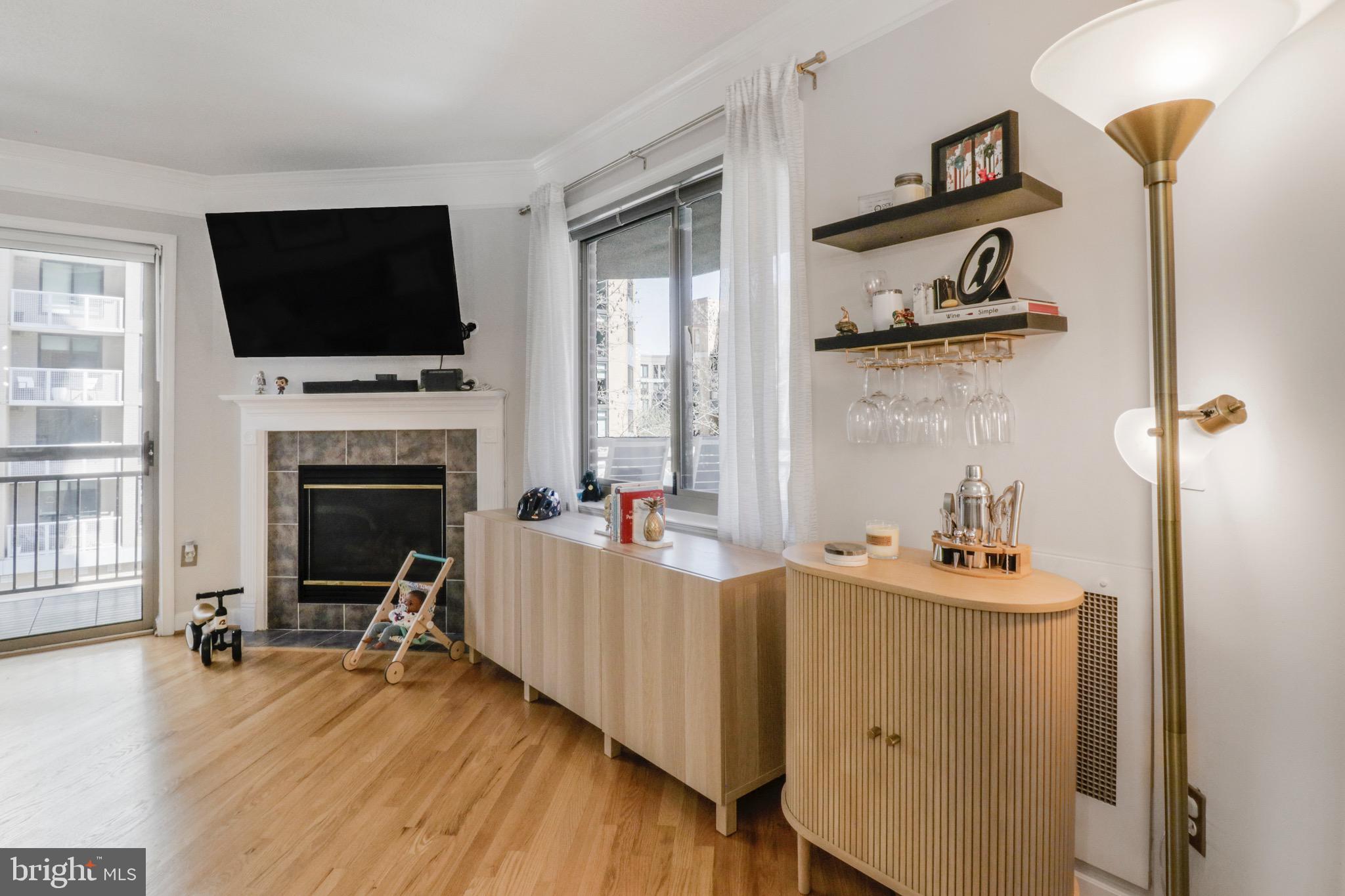 VIRGINIA SQUARE - Residential