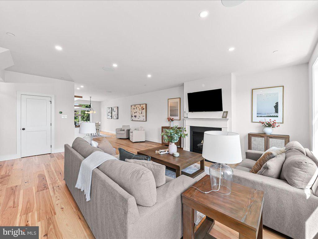 RIGGTOWN COMMONS - Residential