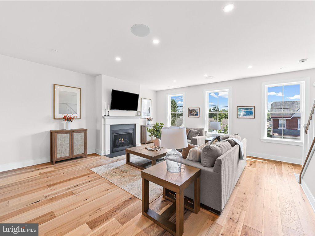 RIGGTOWN COMMONS - Residential