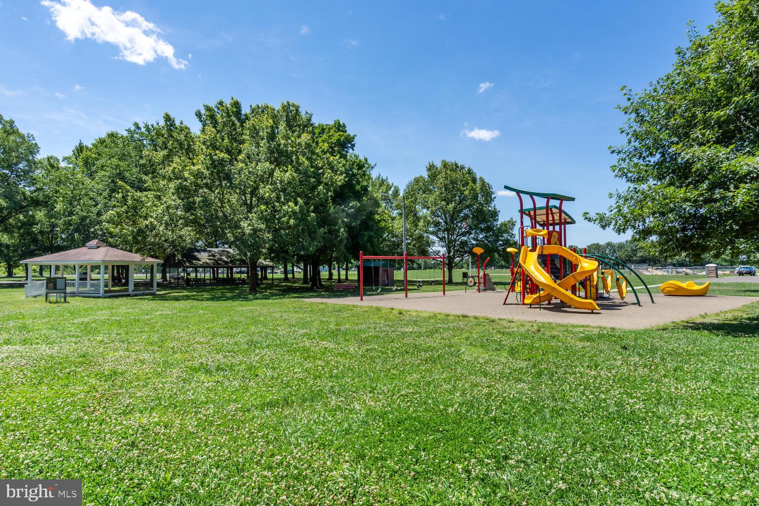 ASHWORTH WEST - Residential