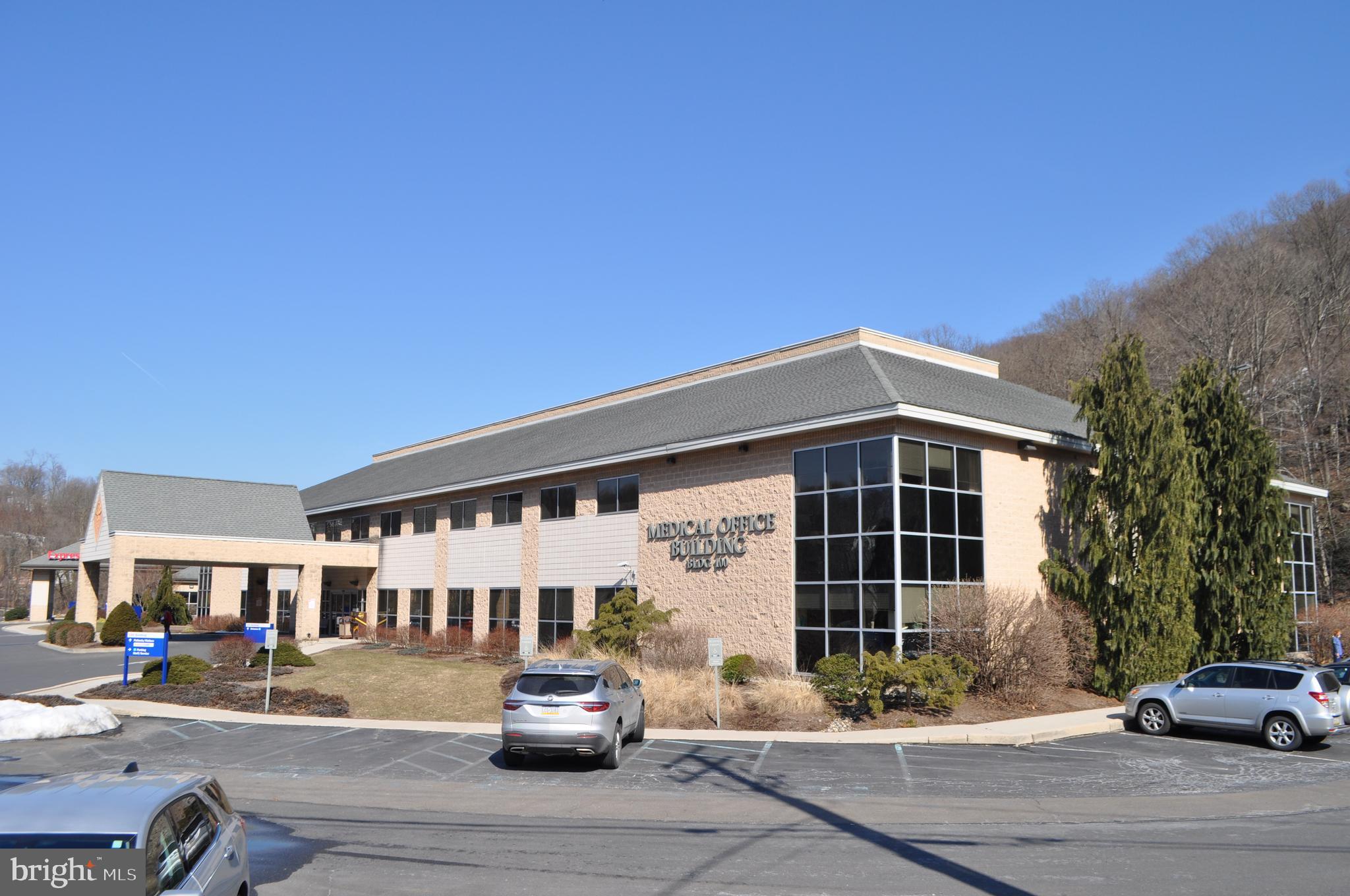 POTTSVILLE - Commercial Sale