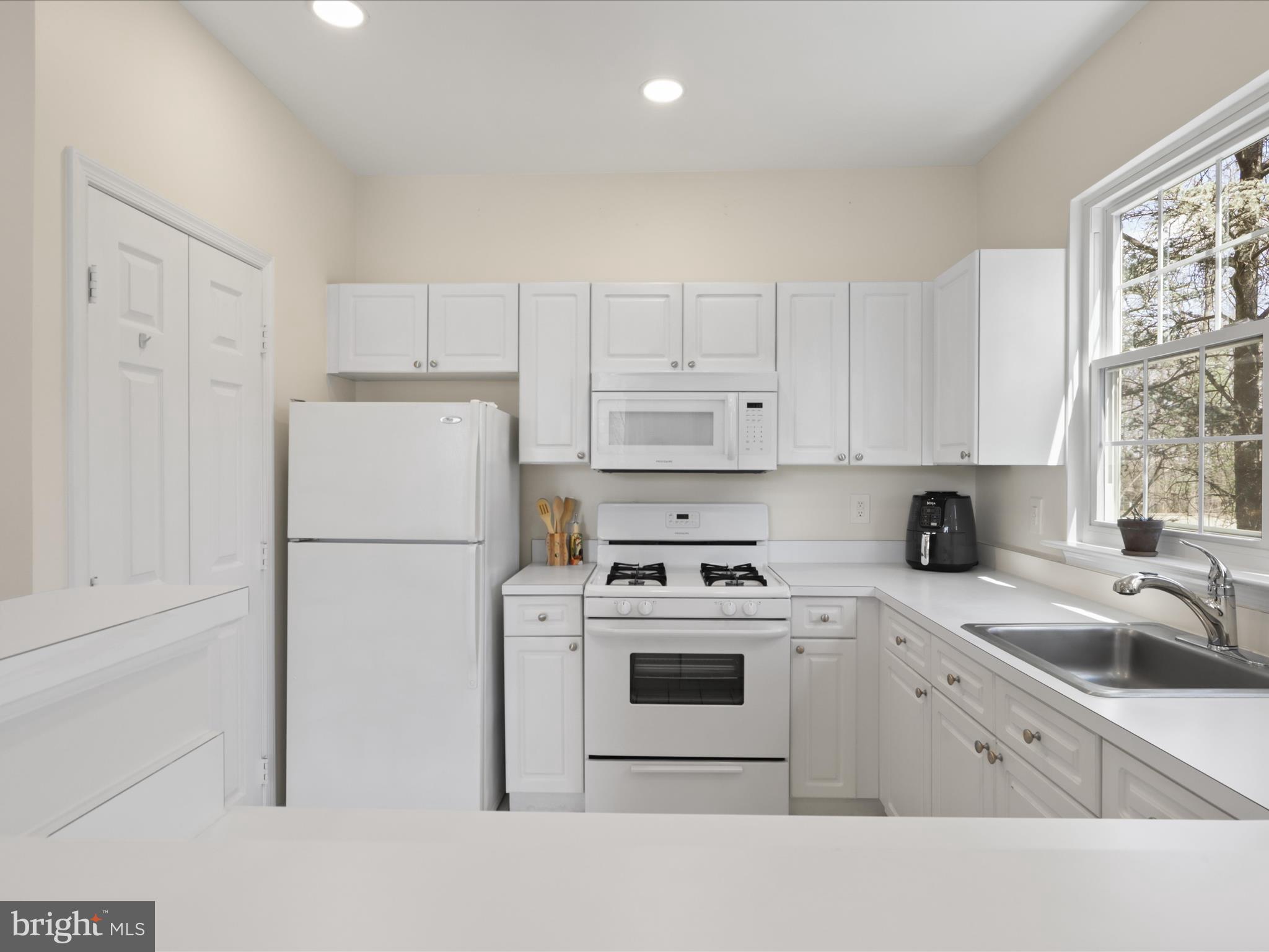 WORLDGATE CONDO - Residential