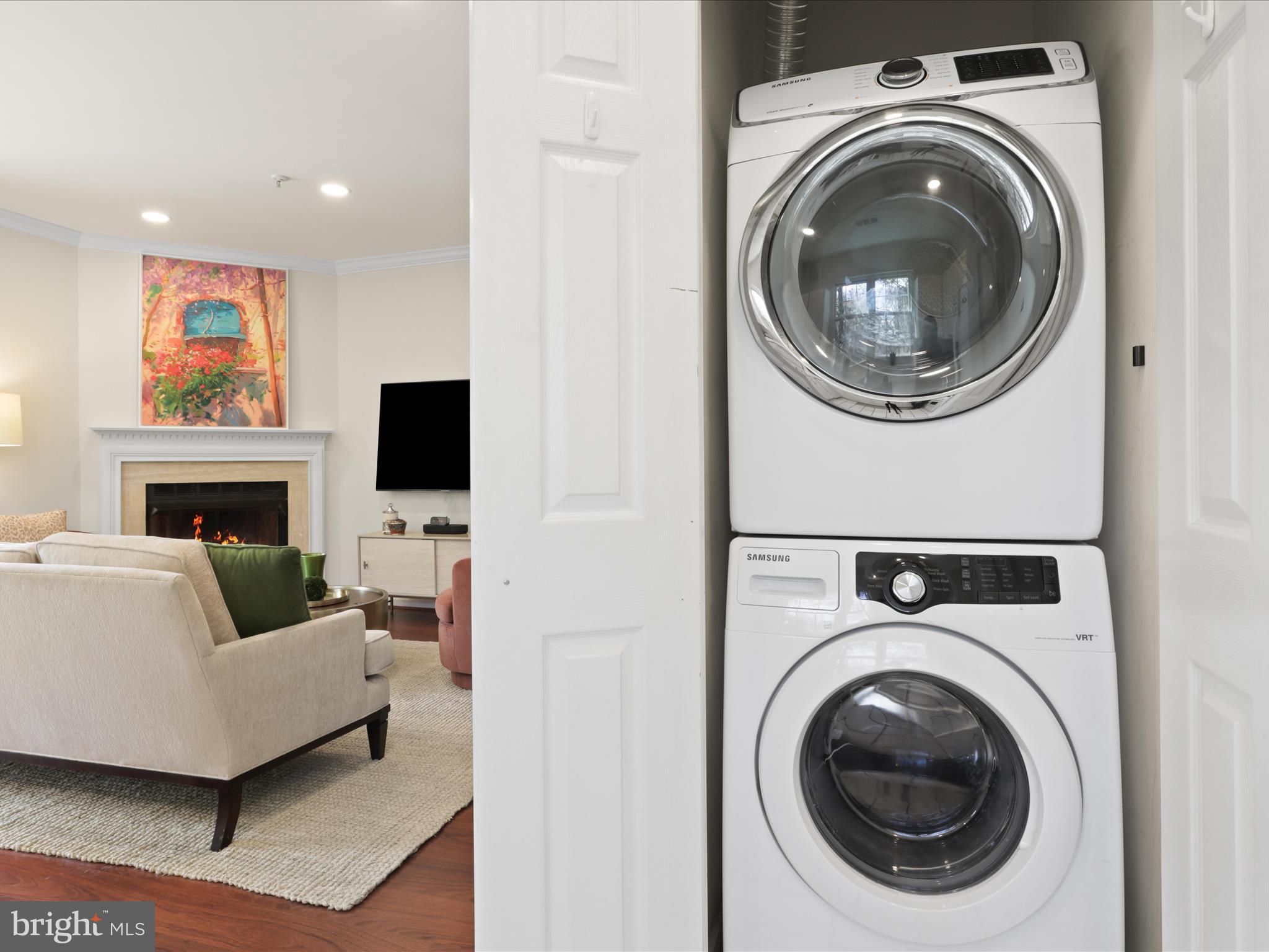 WORLDGATE CONDO - Residential