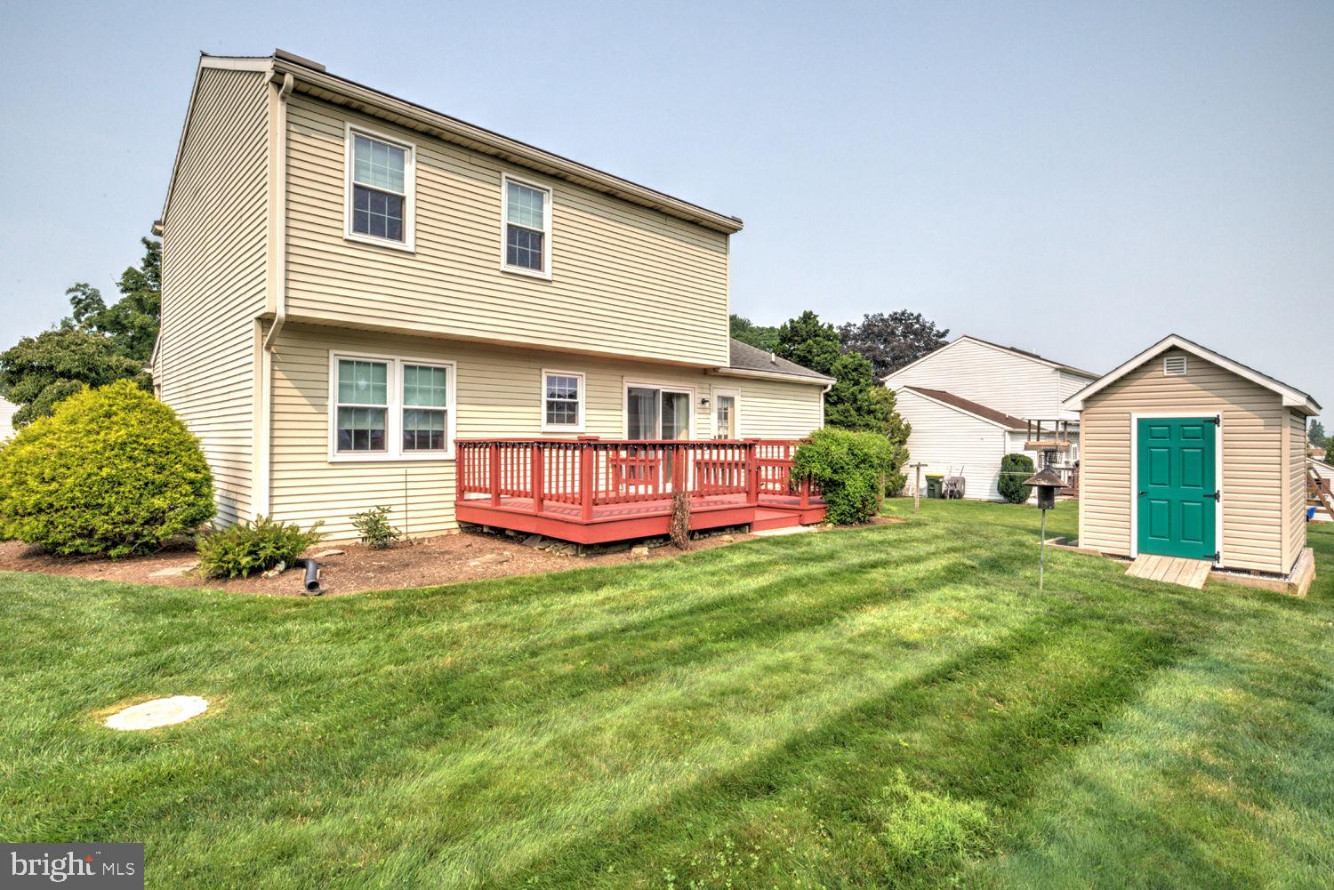 NEW HOLLAND BOROUGH - Residential