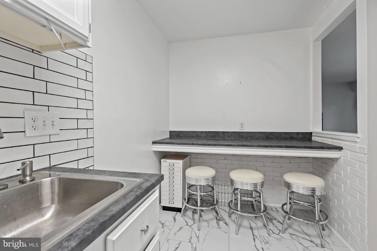 TIMBERLANE VILLAGE GARDEN CONDOMINIUMS - Residential