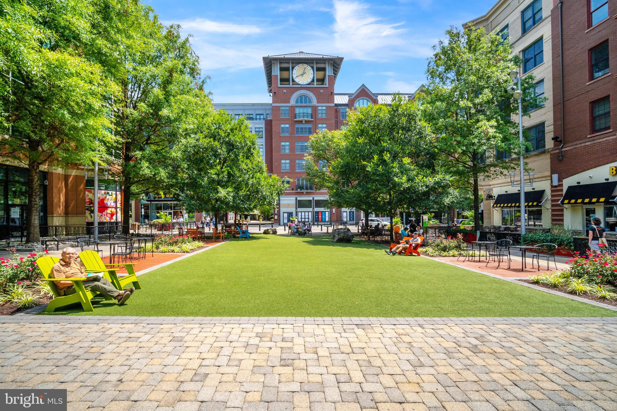 ROCKCREST - Residential