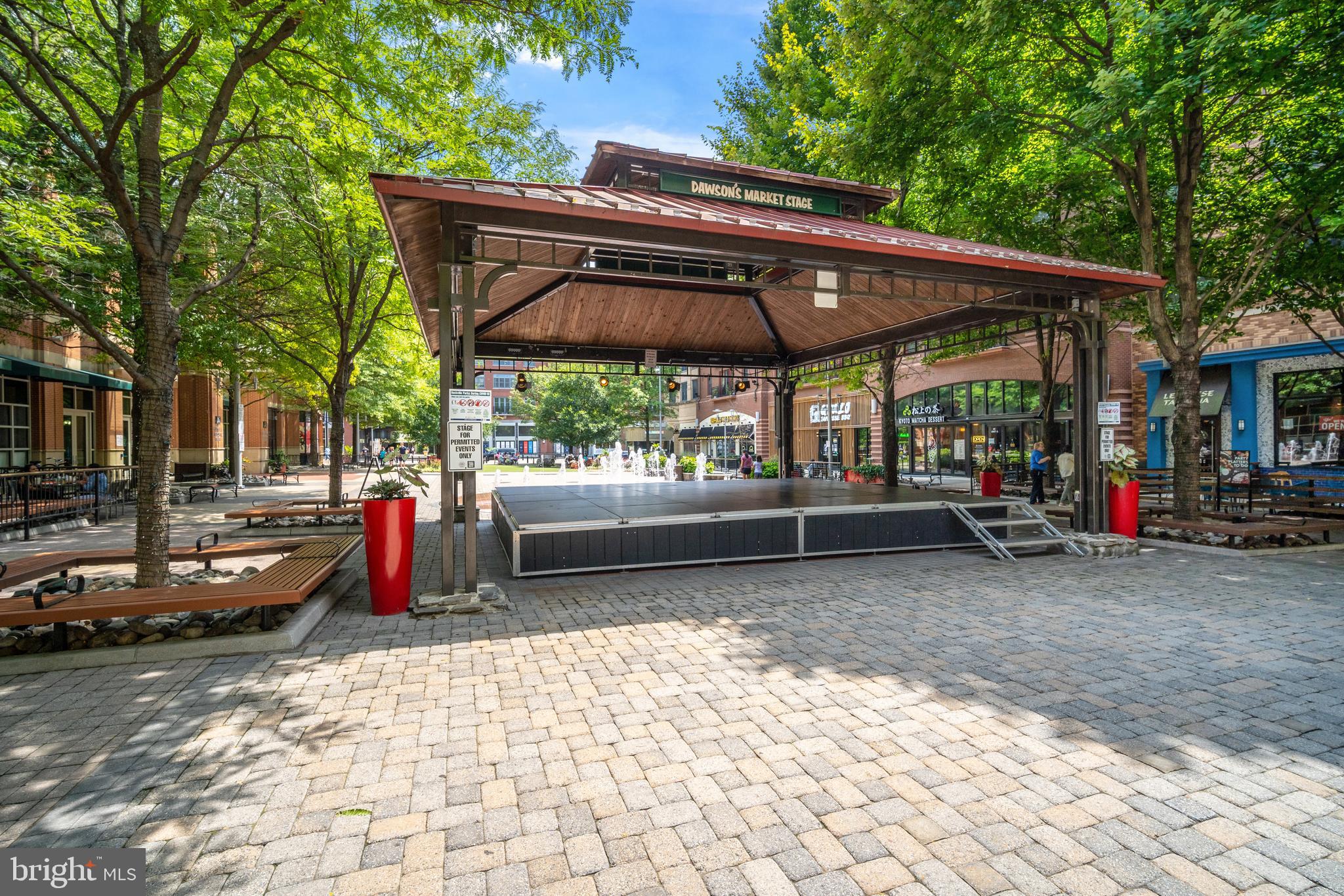 ROCKCREST - Residential