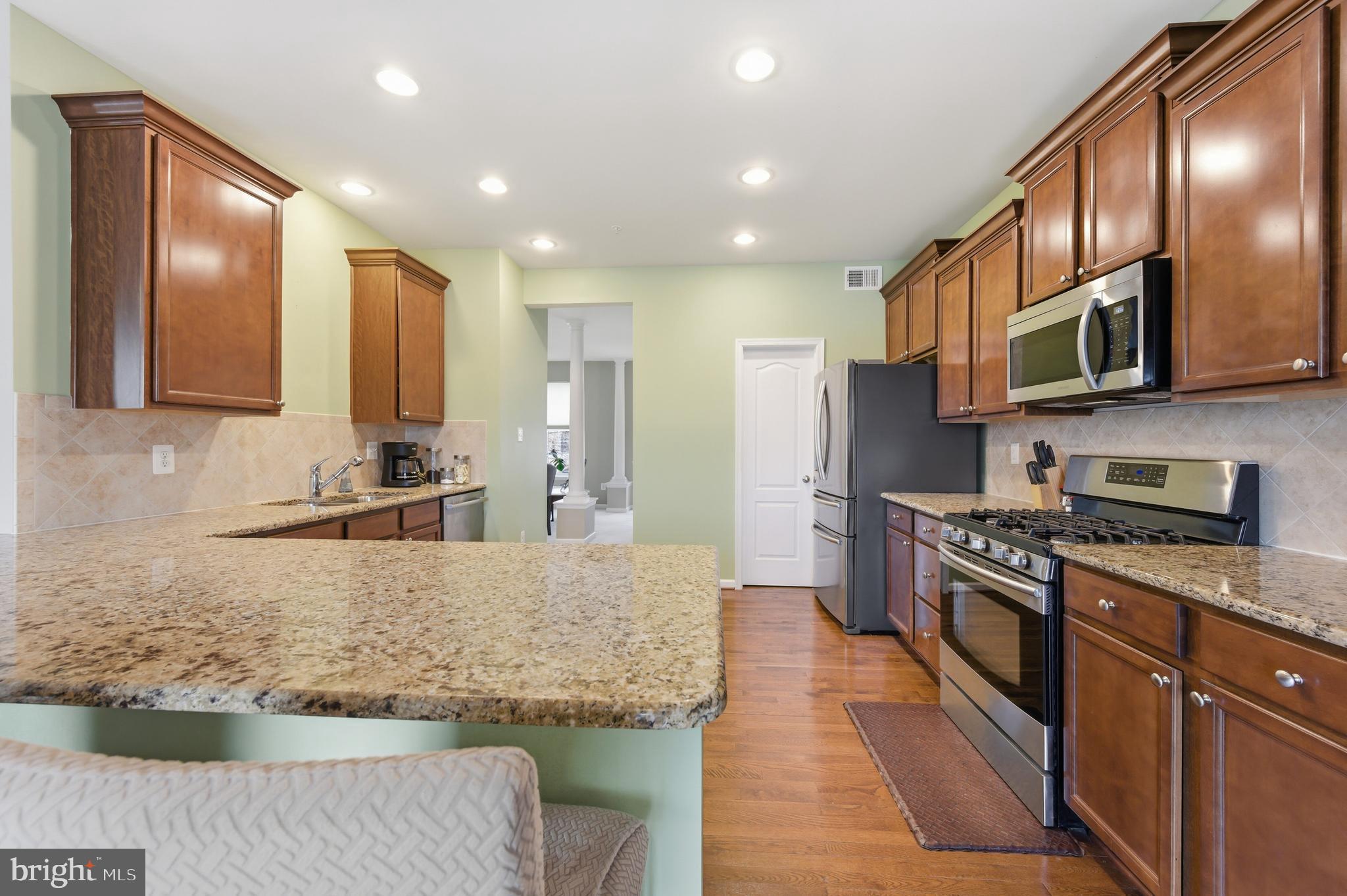 LAKELANDS AT EASTON - Residential