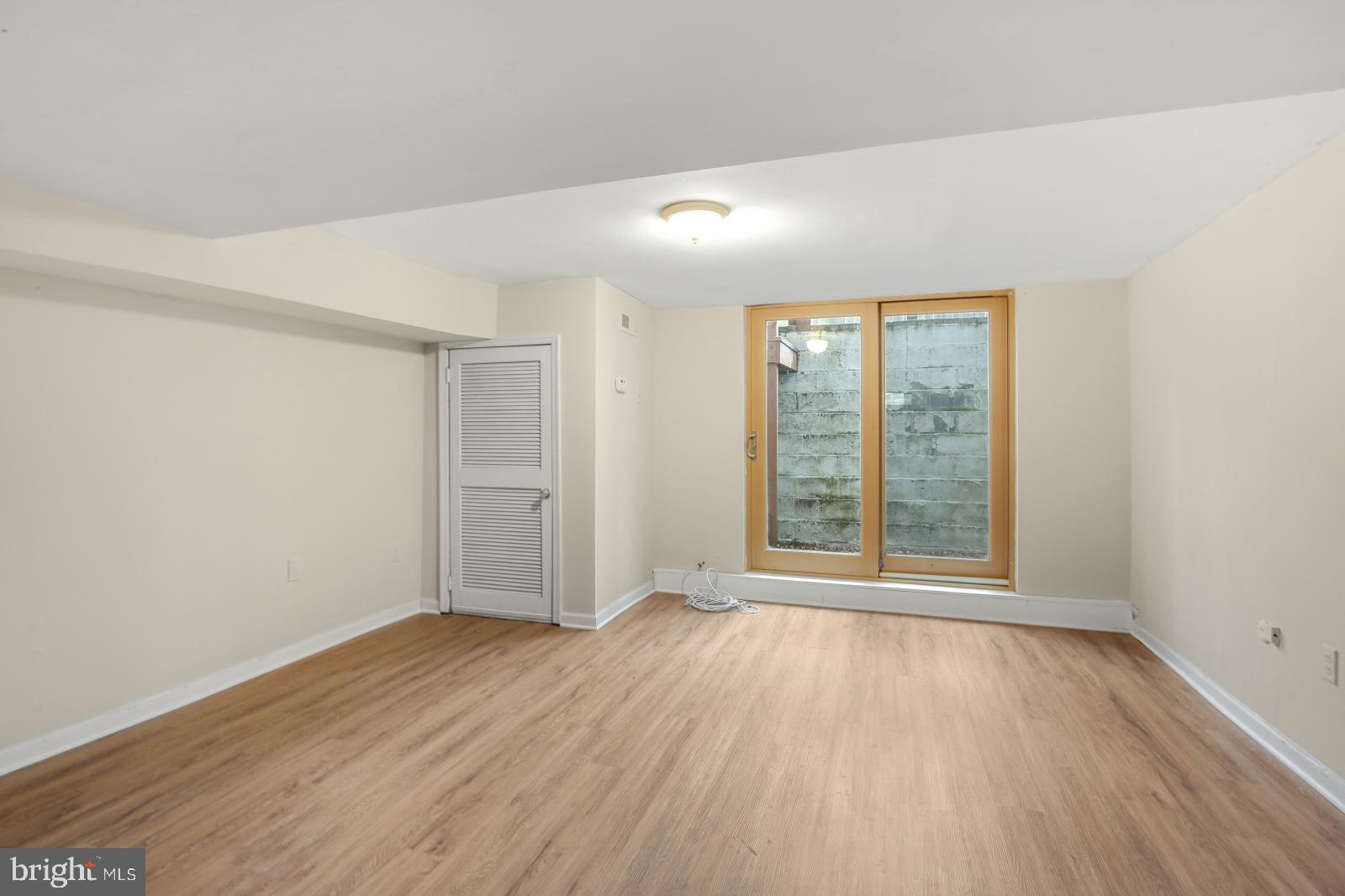 WASHINGTON SQ WEST - Residential Lease