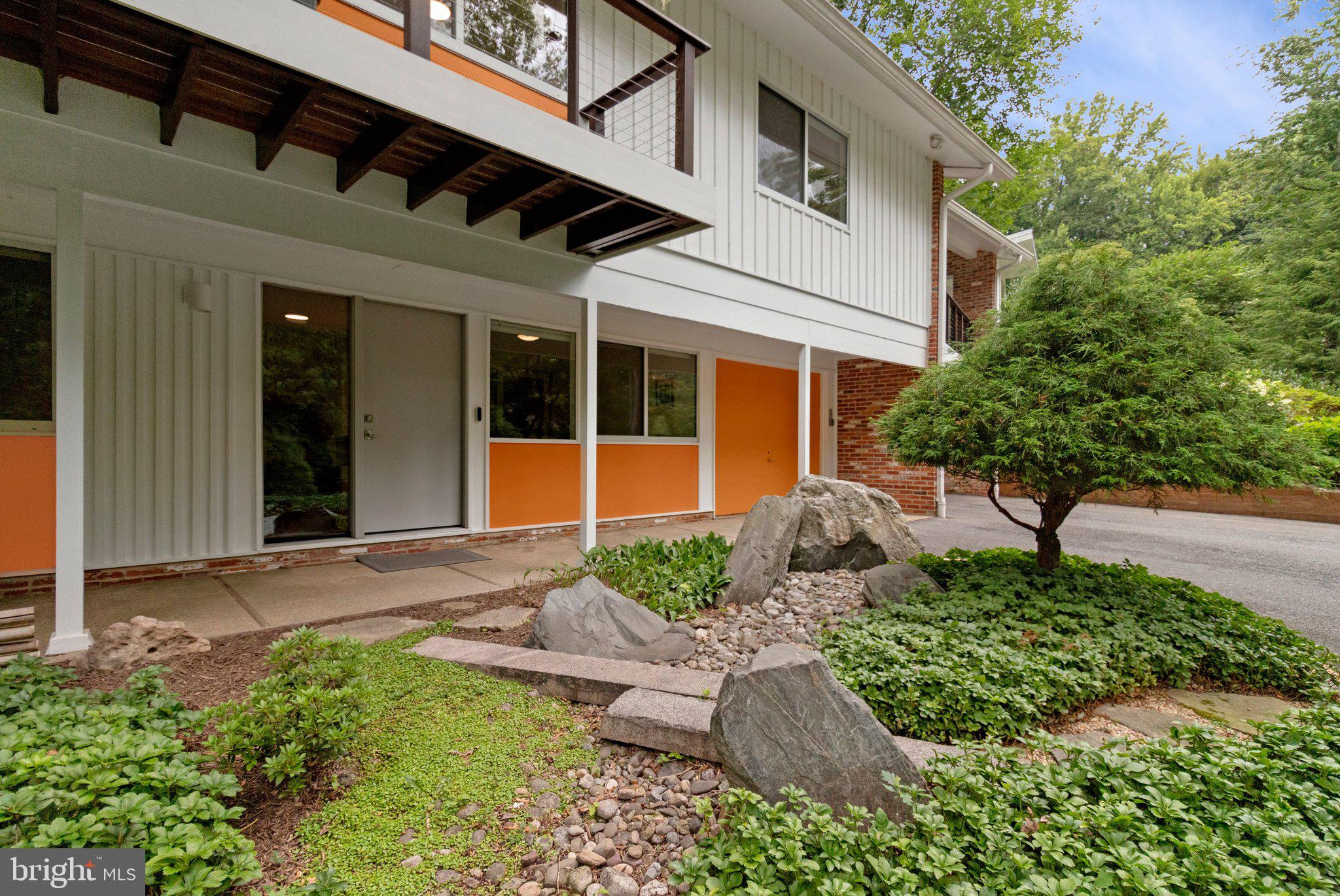 CARDEROCK SPRINGS - Residential