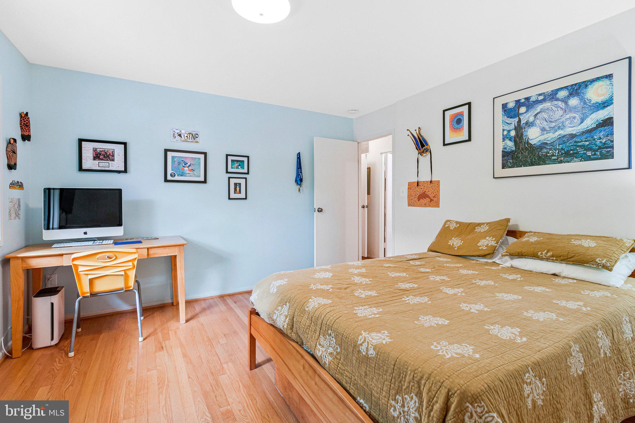 CARDEROCK SPRINGS - Residential