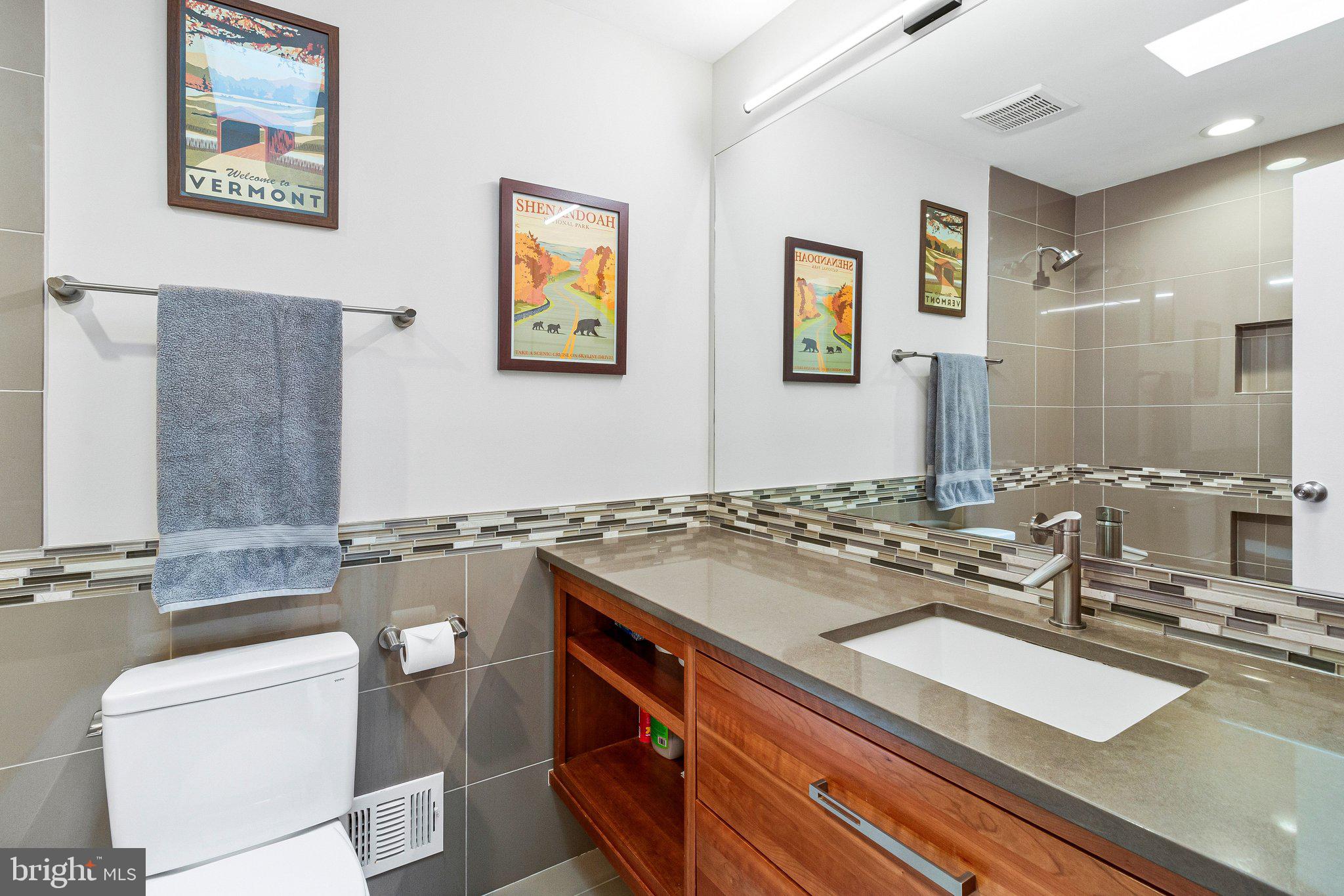 CARDEROCK SPRINGS - Residential