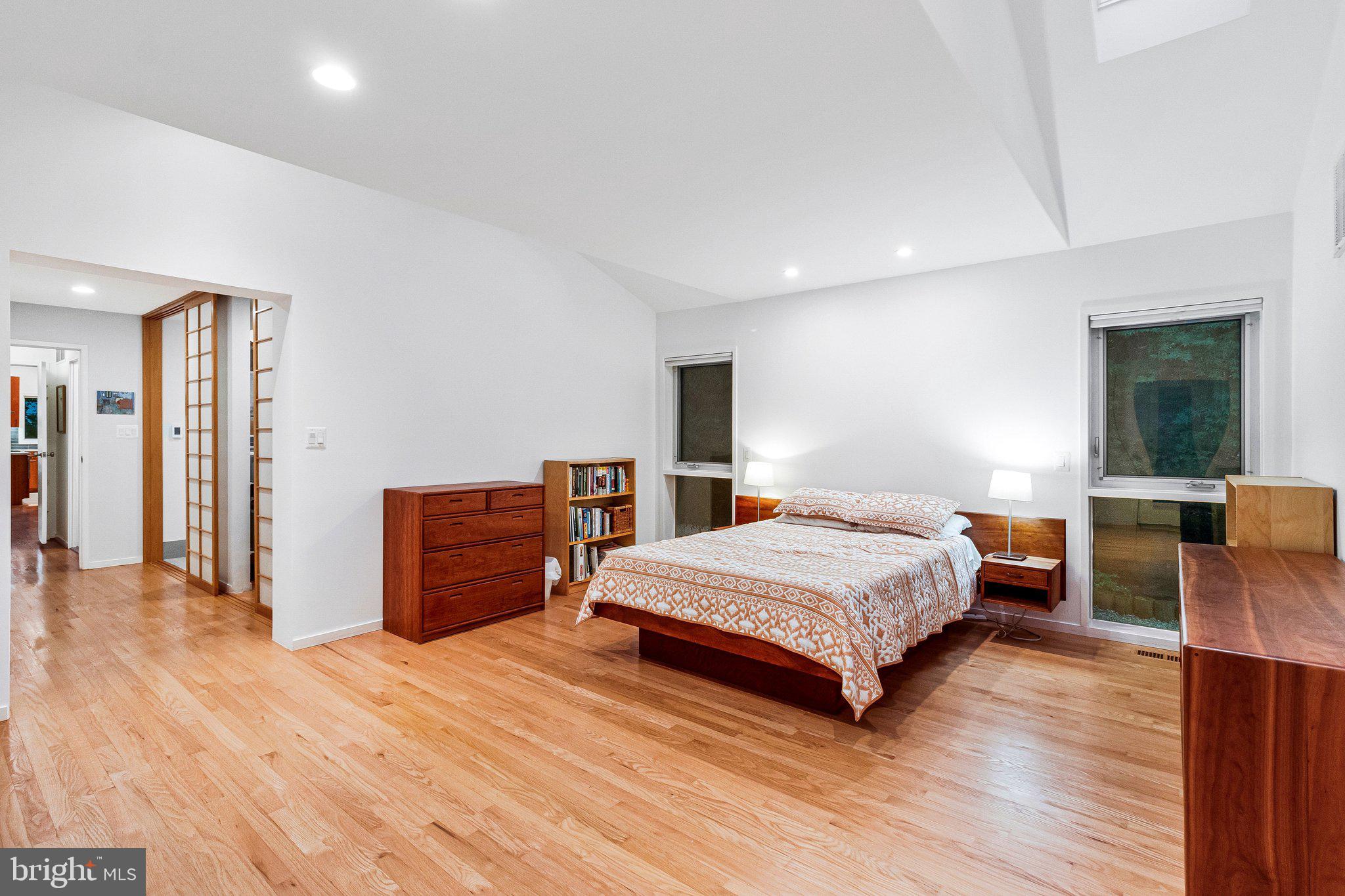CARDEROCK SPRINGS - Residential