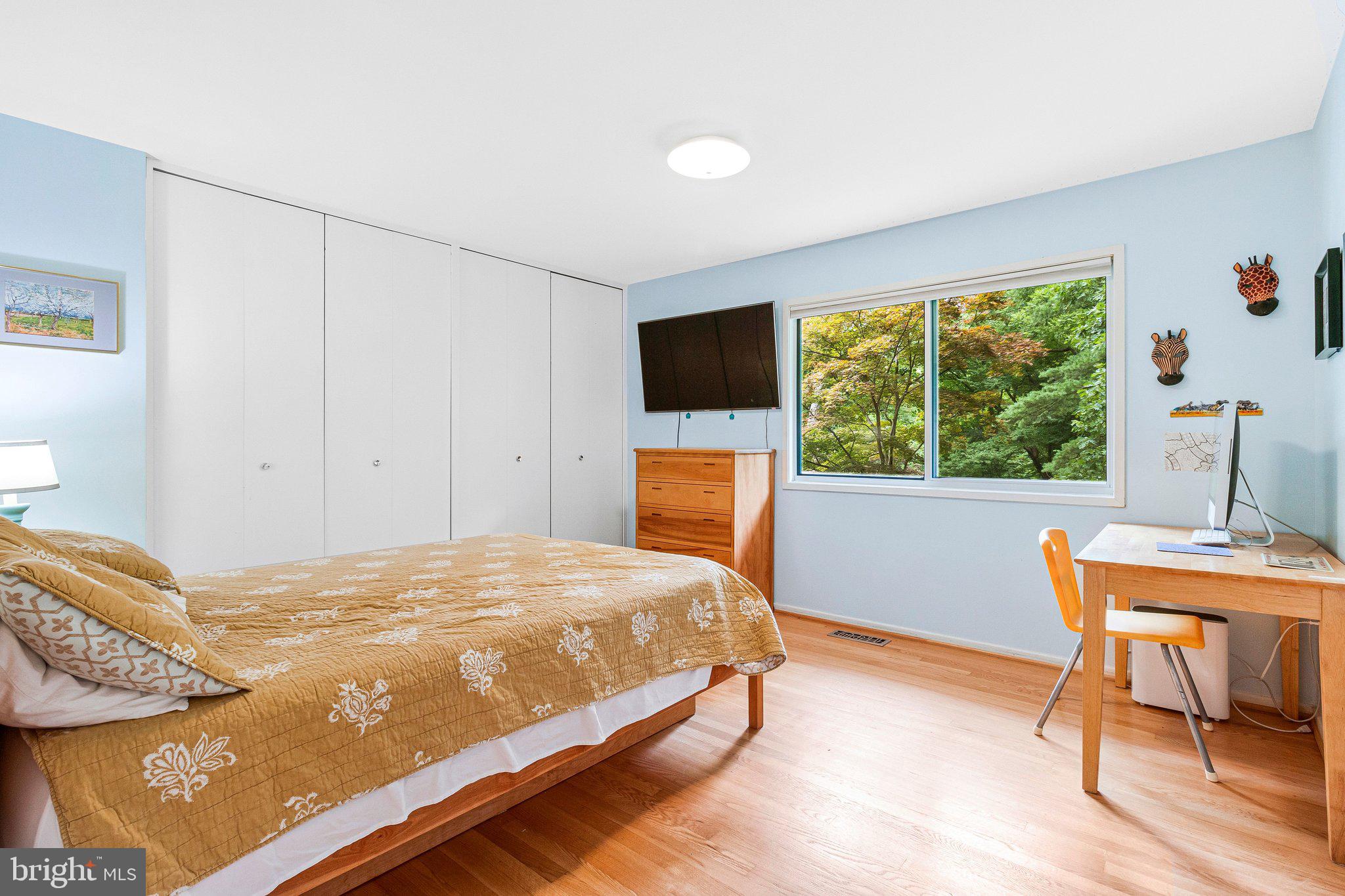 CARDEROCK SPRINGS - Residential