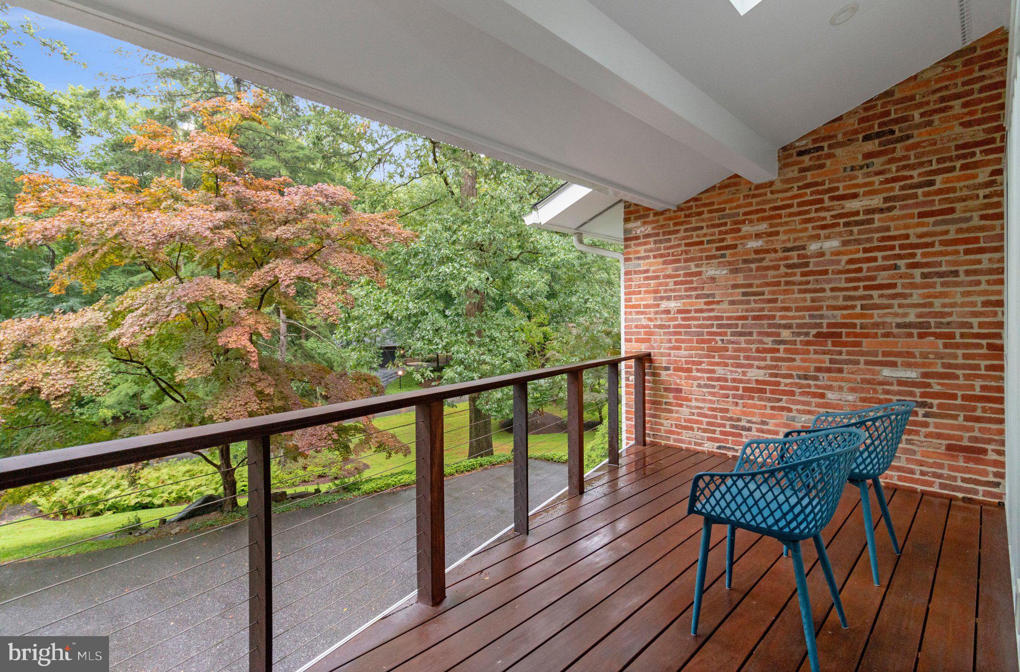 CARDEROCK SPRINGS - Residential