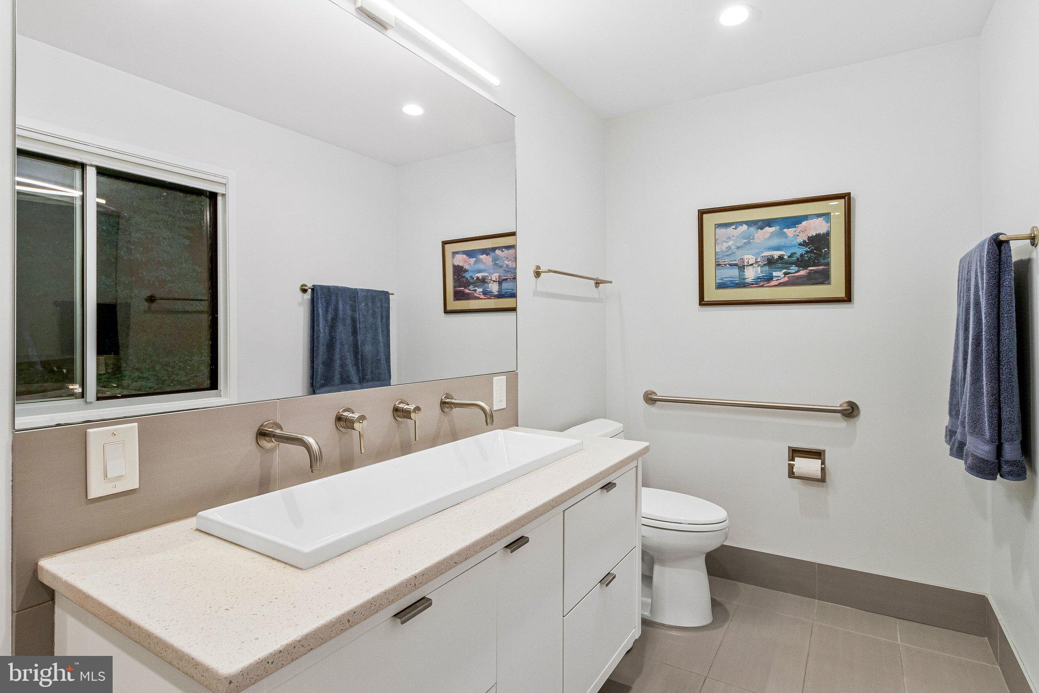 CARDEROCK SPRINGS - Residential
