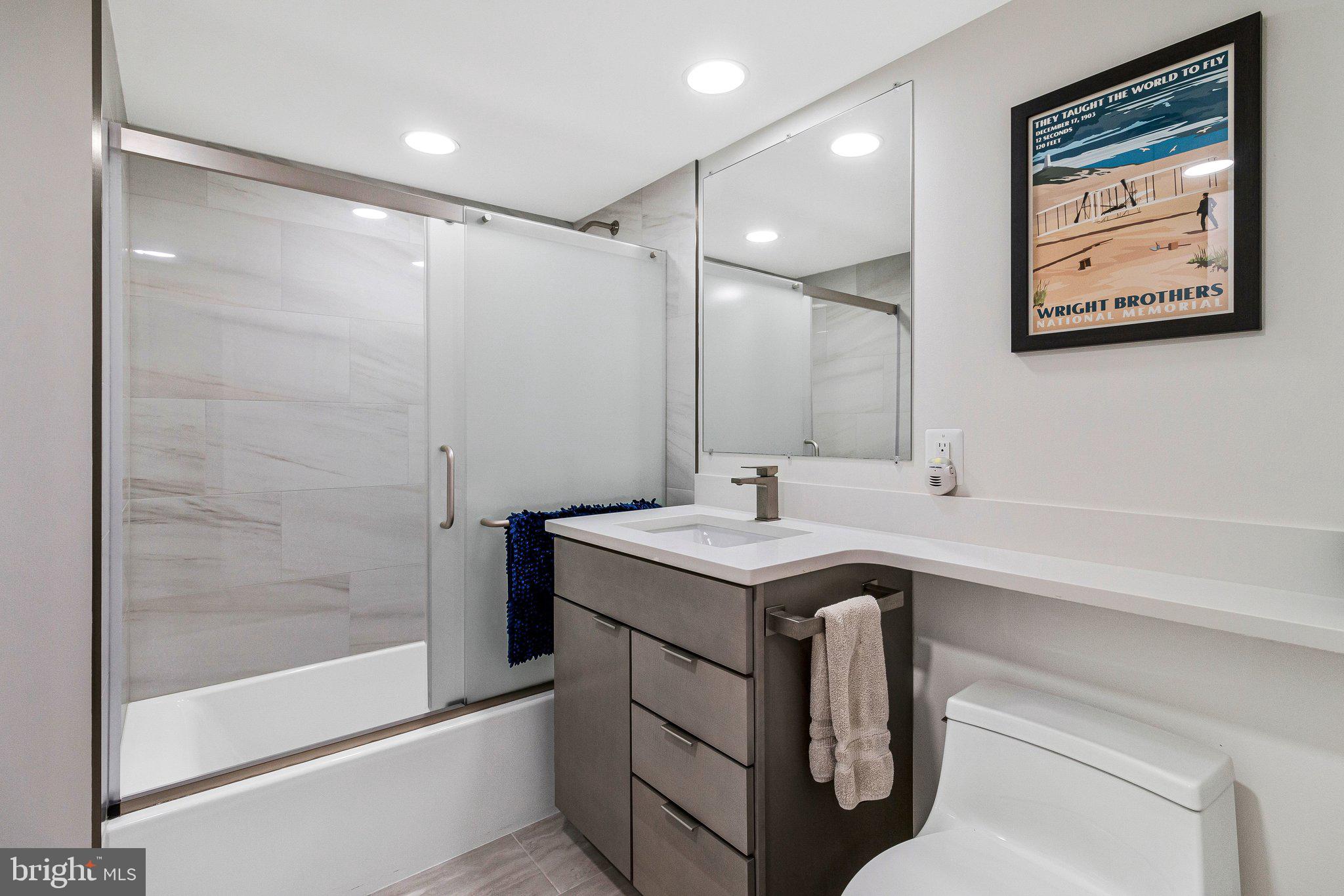 CARDEROCK SPRINGS - Residential