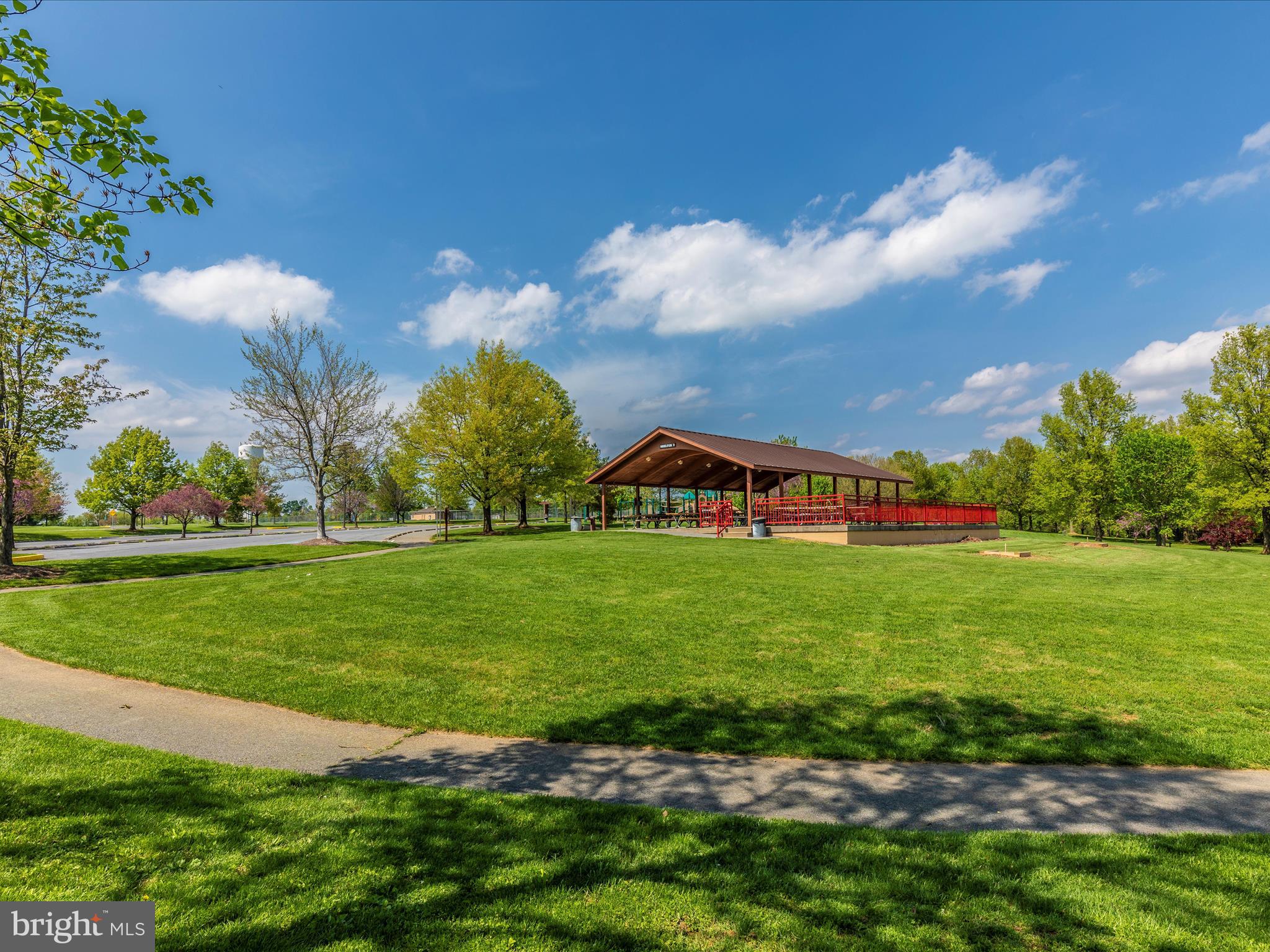 MIDDLETOWN GLEN - Residential
