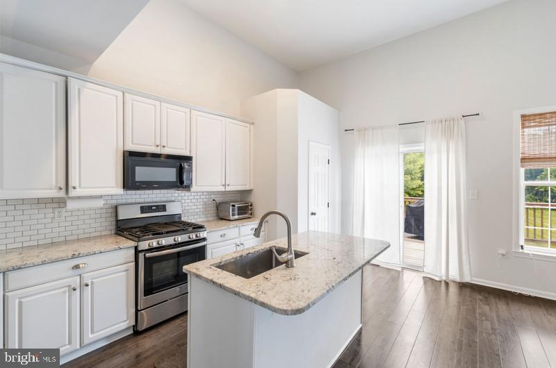 LONG REACH - Residential