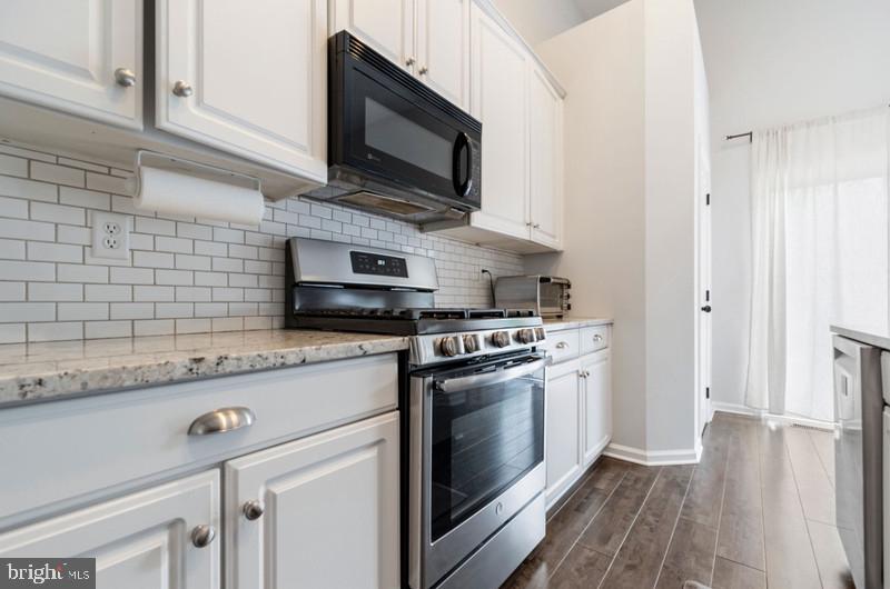 LONG REACH - Residential