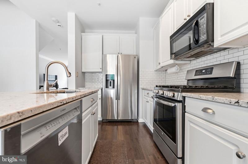 LONG REACH - Residential