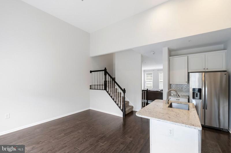 LONG REACH - Residential