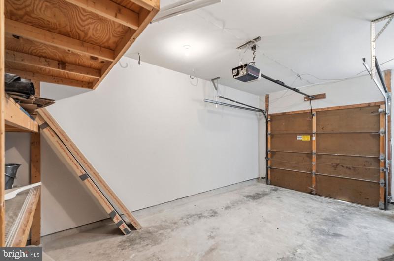 LONG REACH - Residential