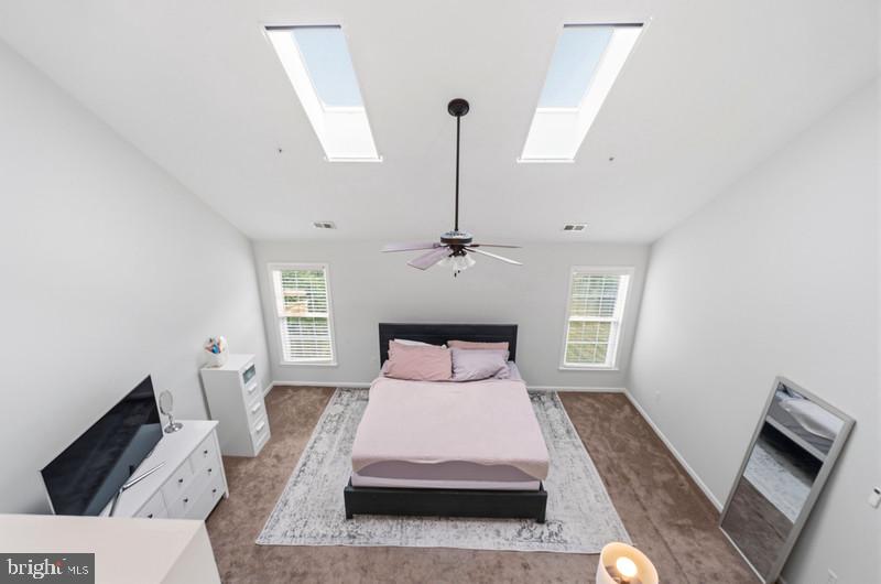 LONG REACH - Residential