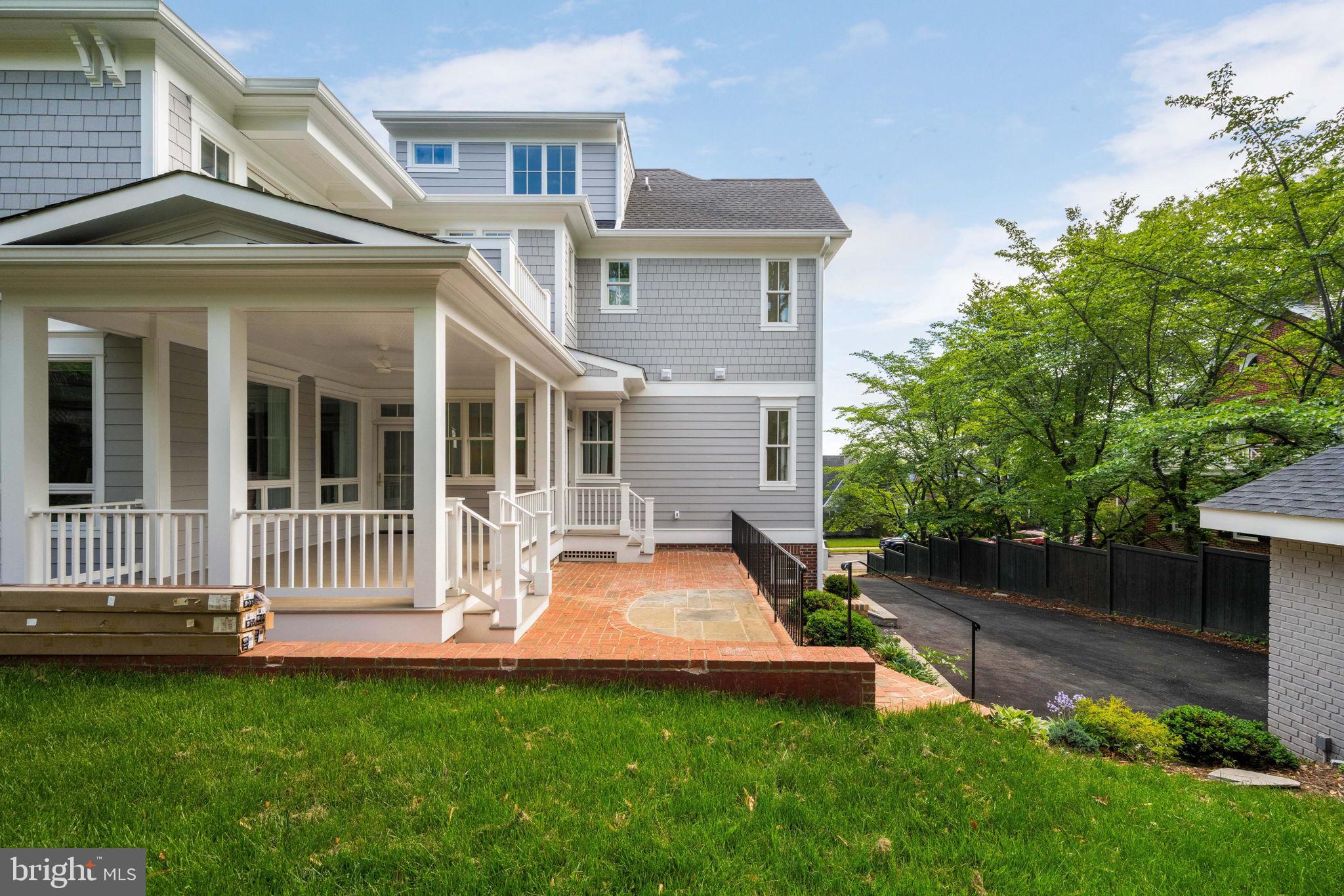 ROSEMONT - Residential