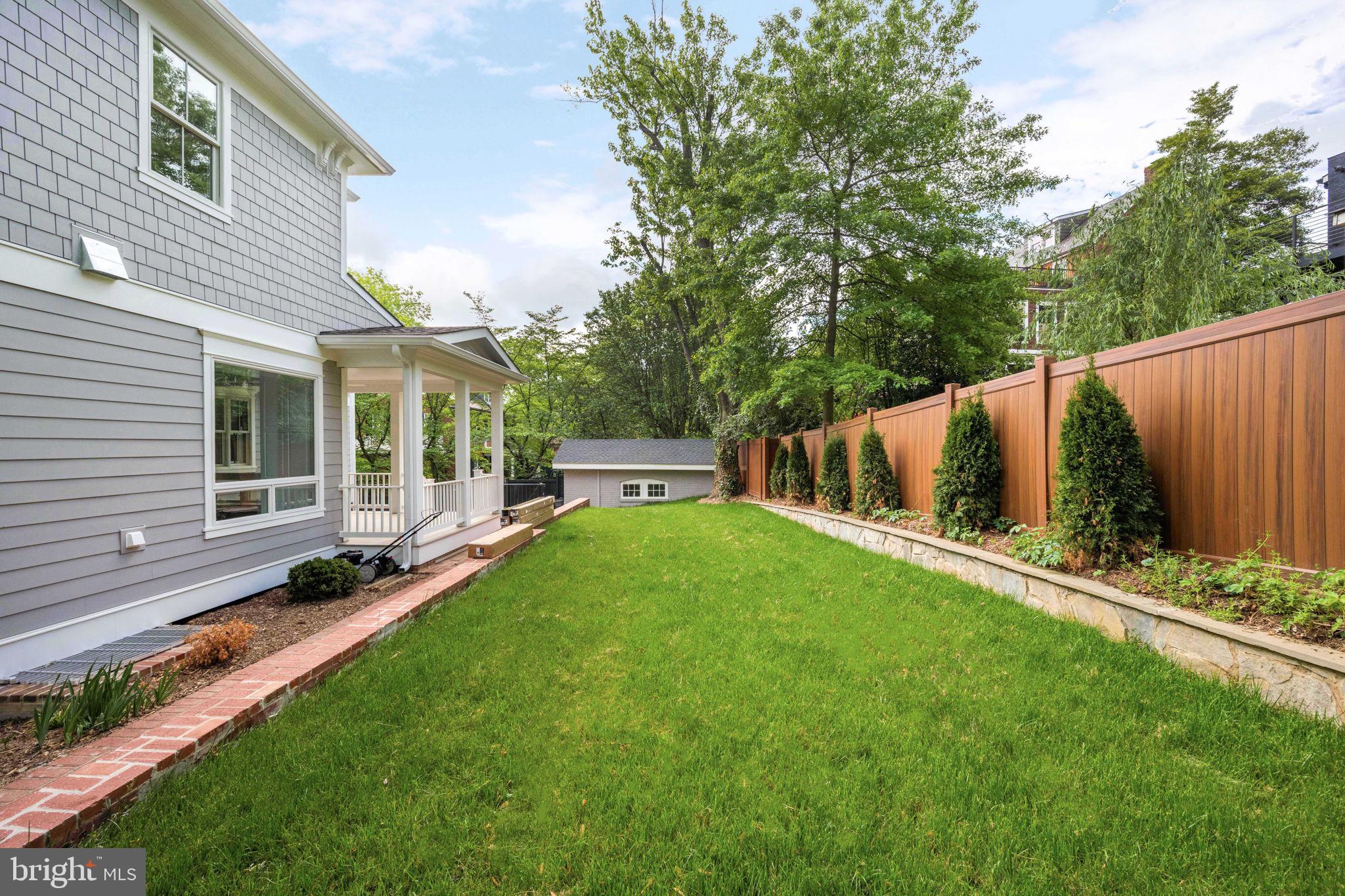 ROSEMONT - Residential