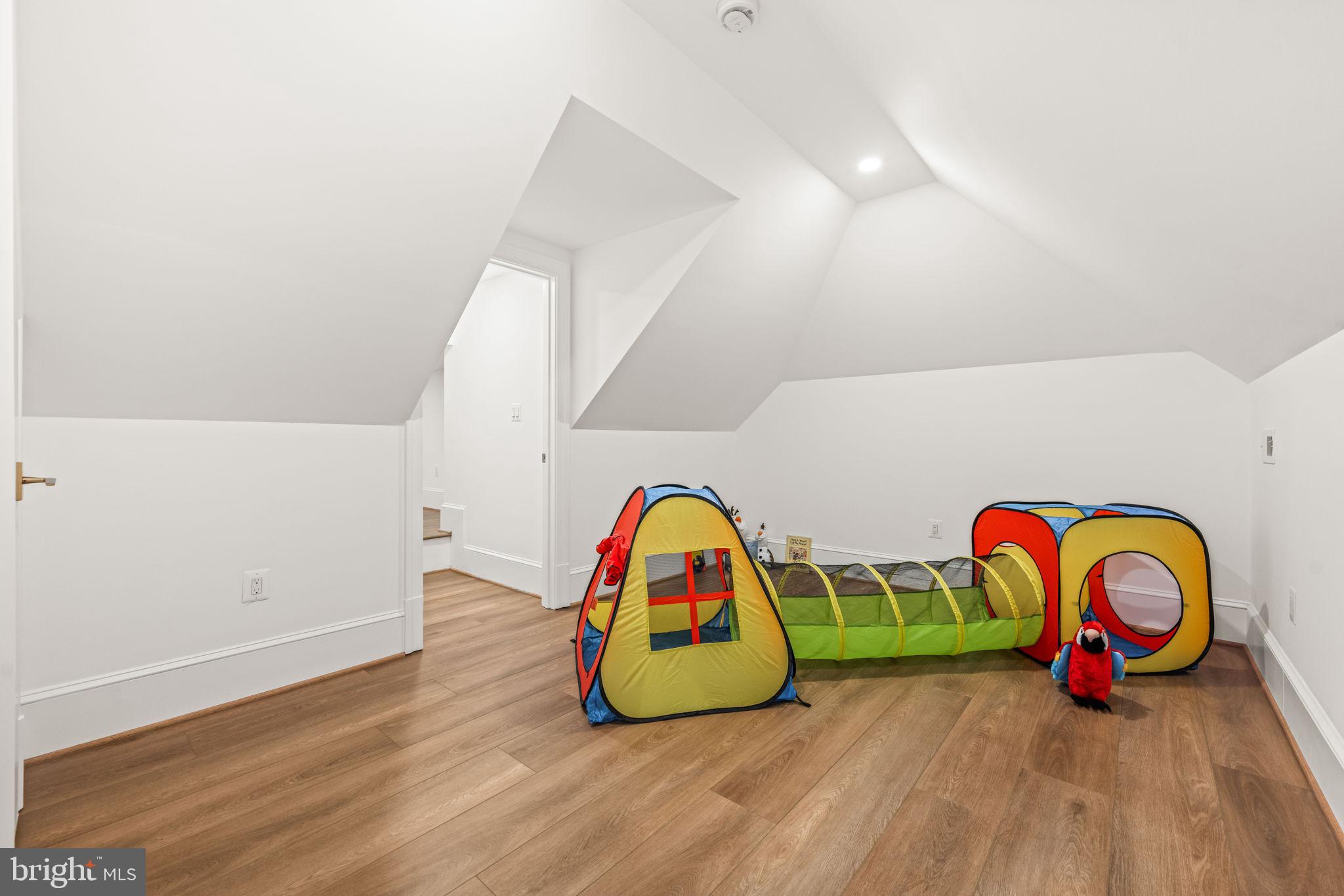 ROSEMONT - Residential