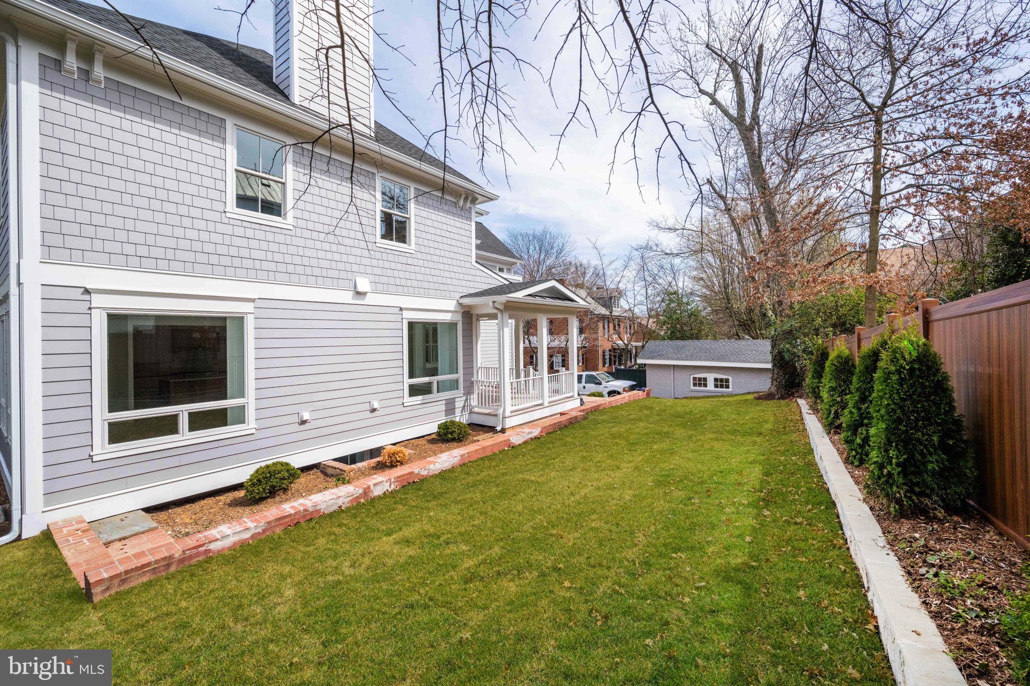 ROSEMONT - Residential