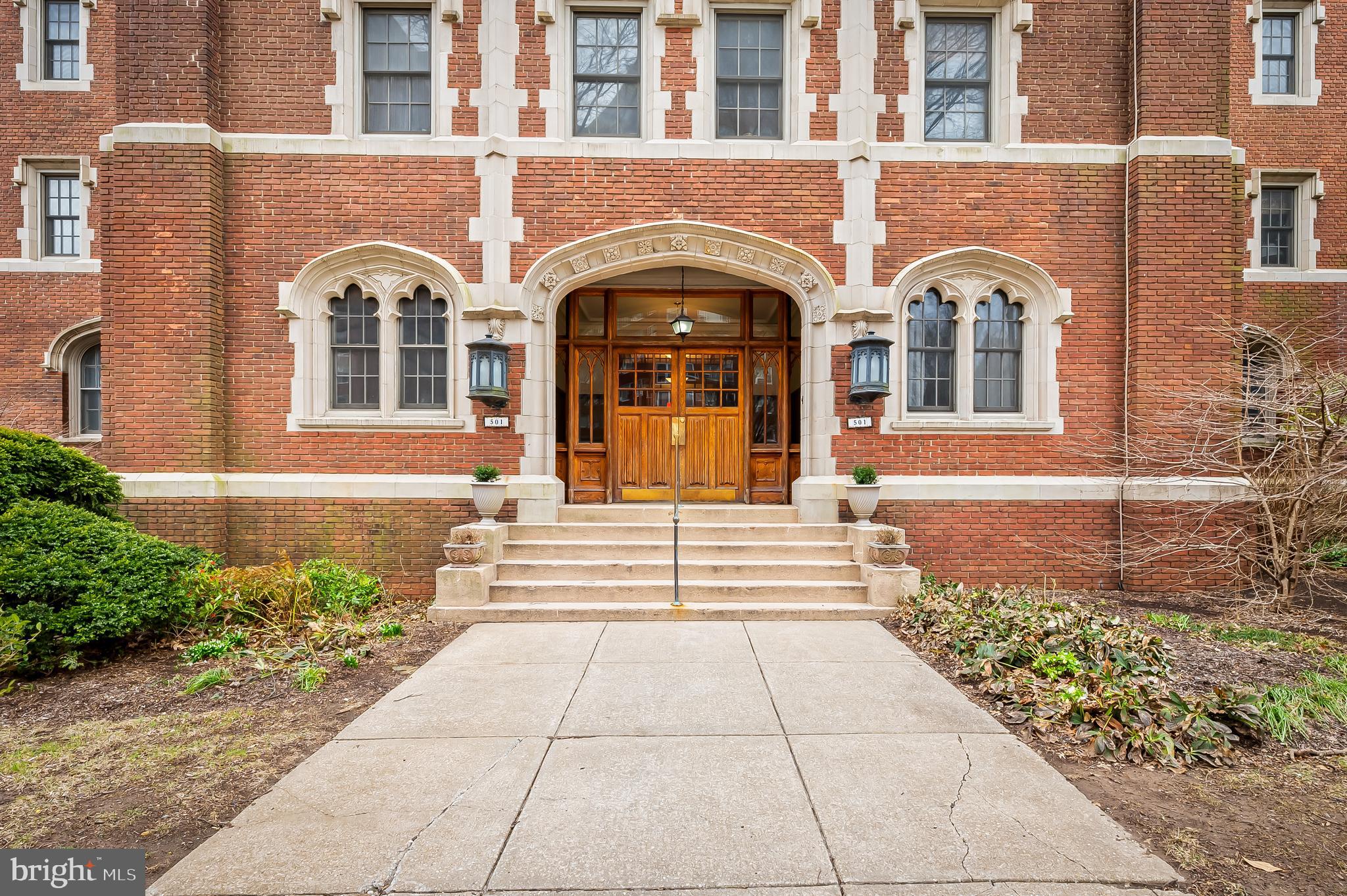 ROLAND PARK - Residential