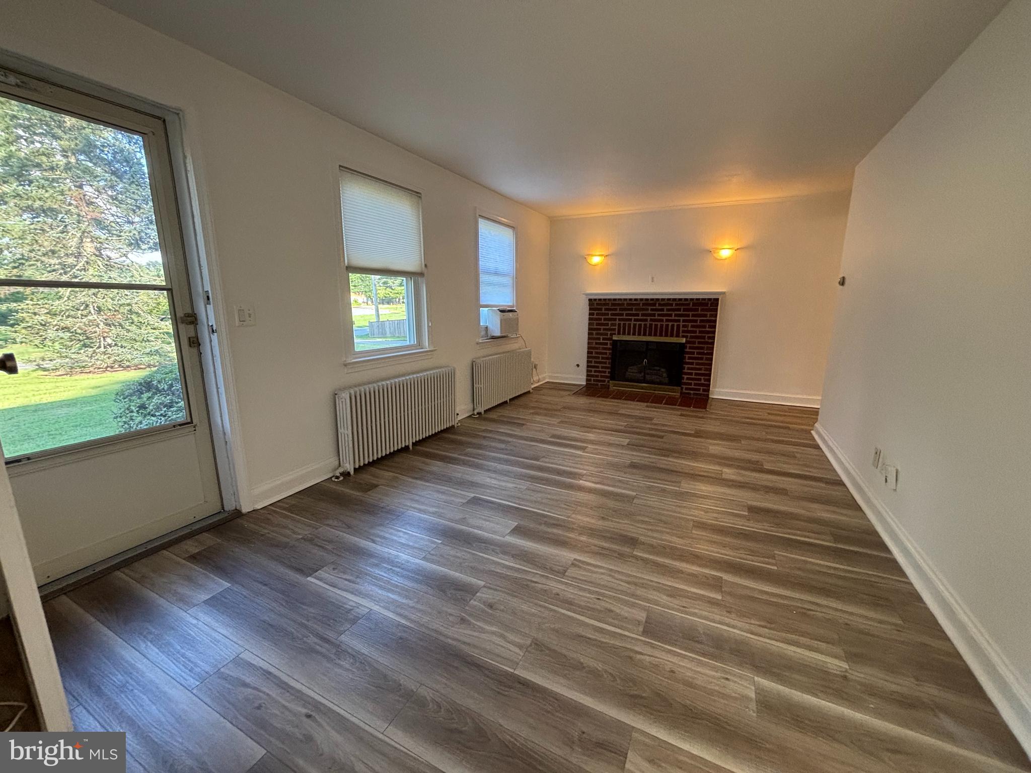 FORESTVILLE - Residential
