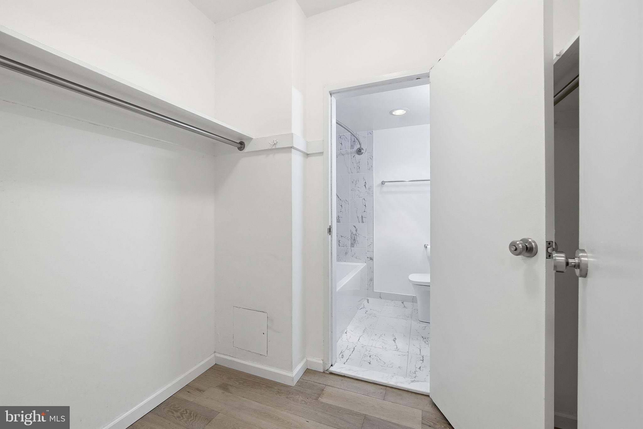 CLEVELAND PARK - Residential