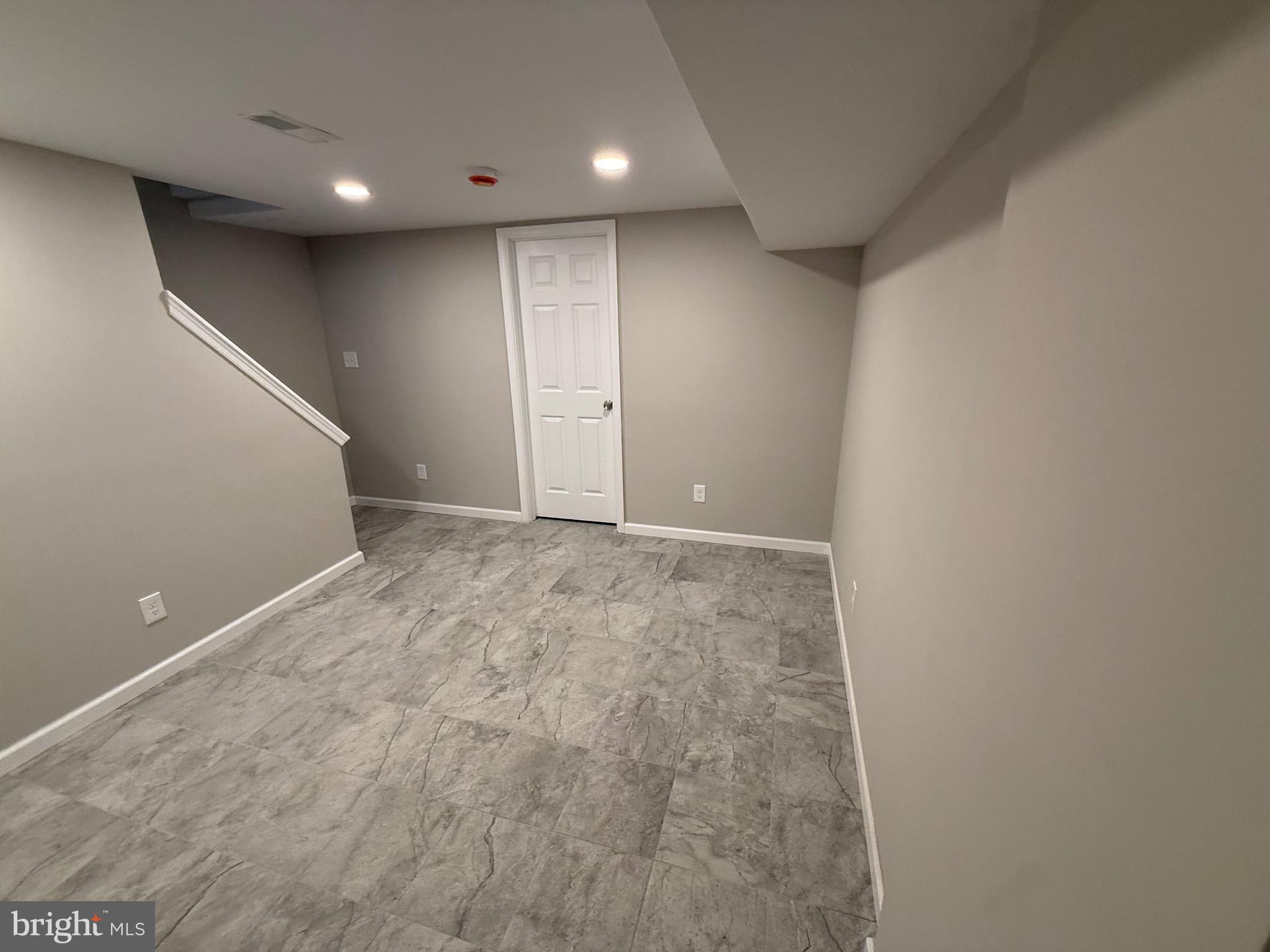 WEST OAK LANE - Residential