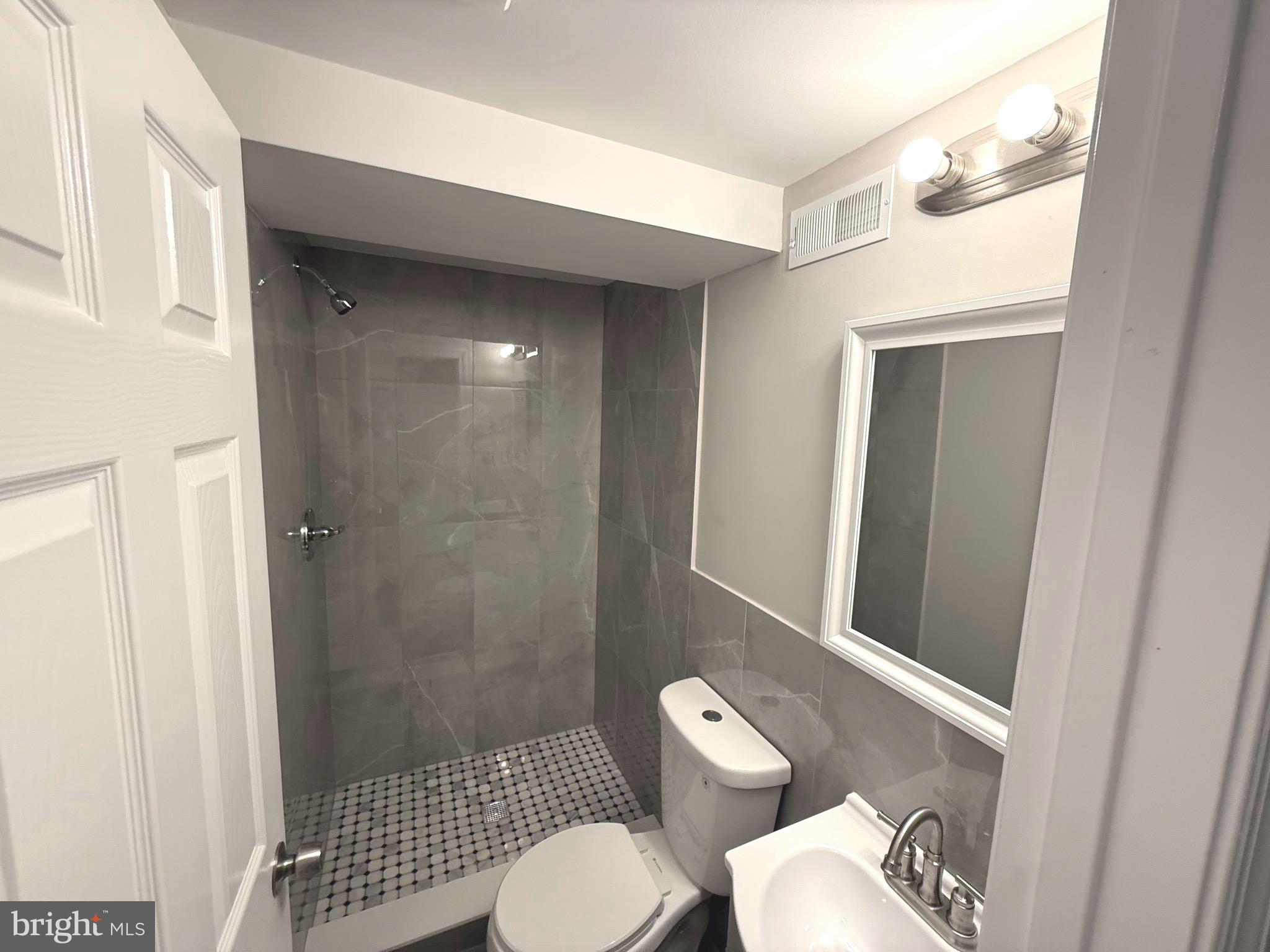 WEST OAK LANE - Residential
