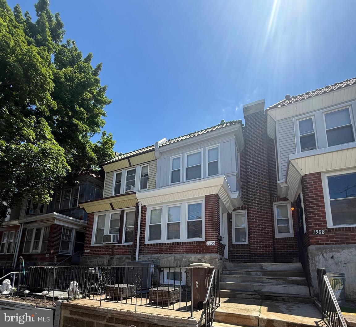 WEST OAK LANE - Residential