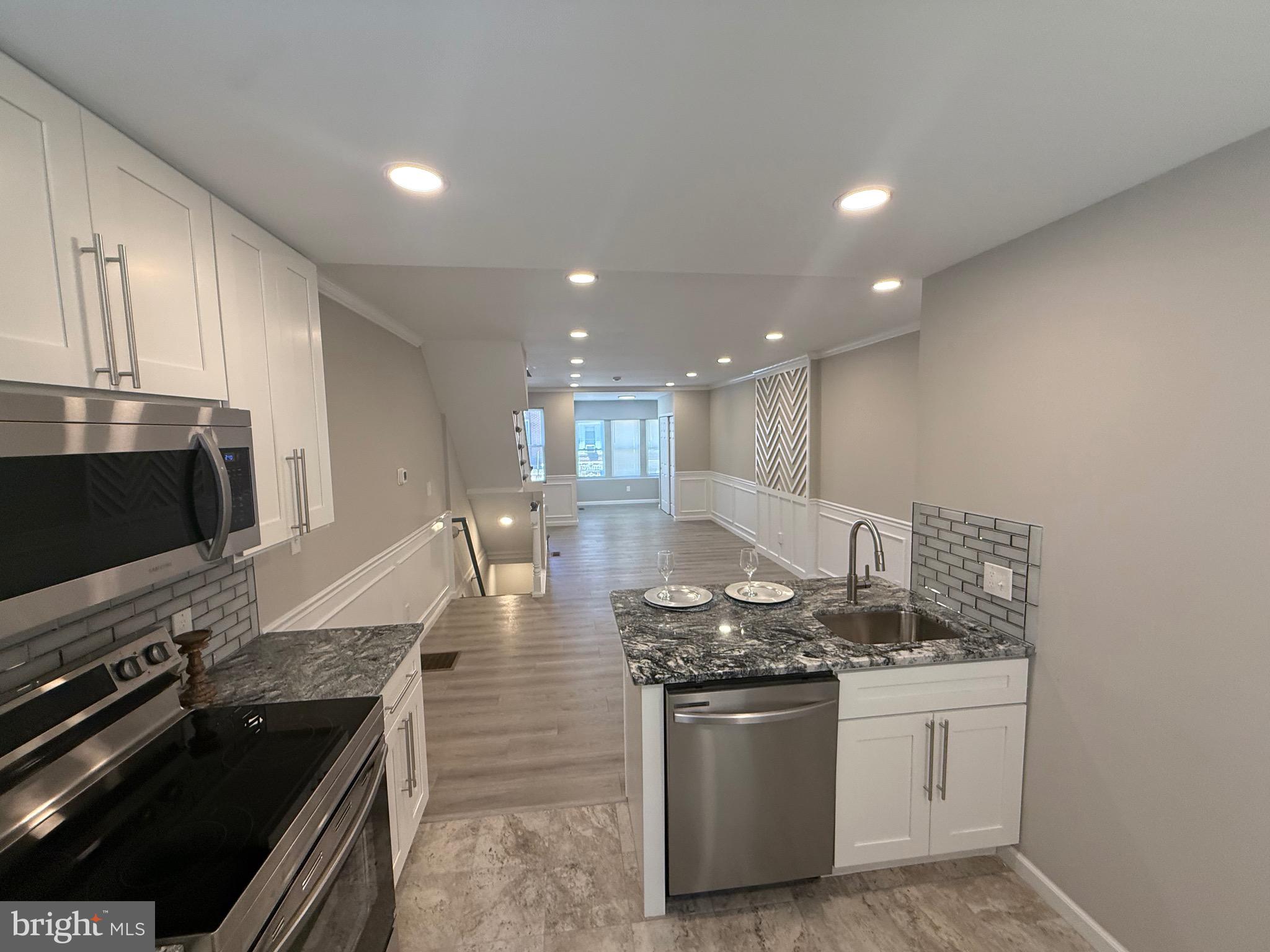 WEST OAK LANE - Residential