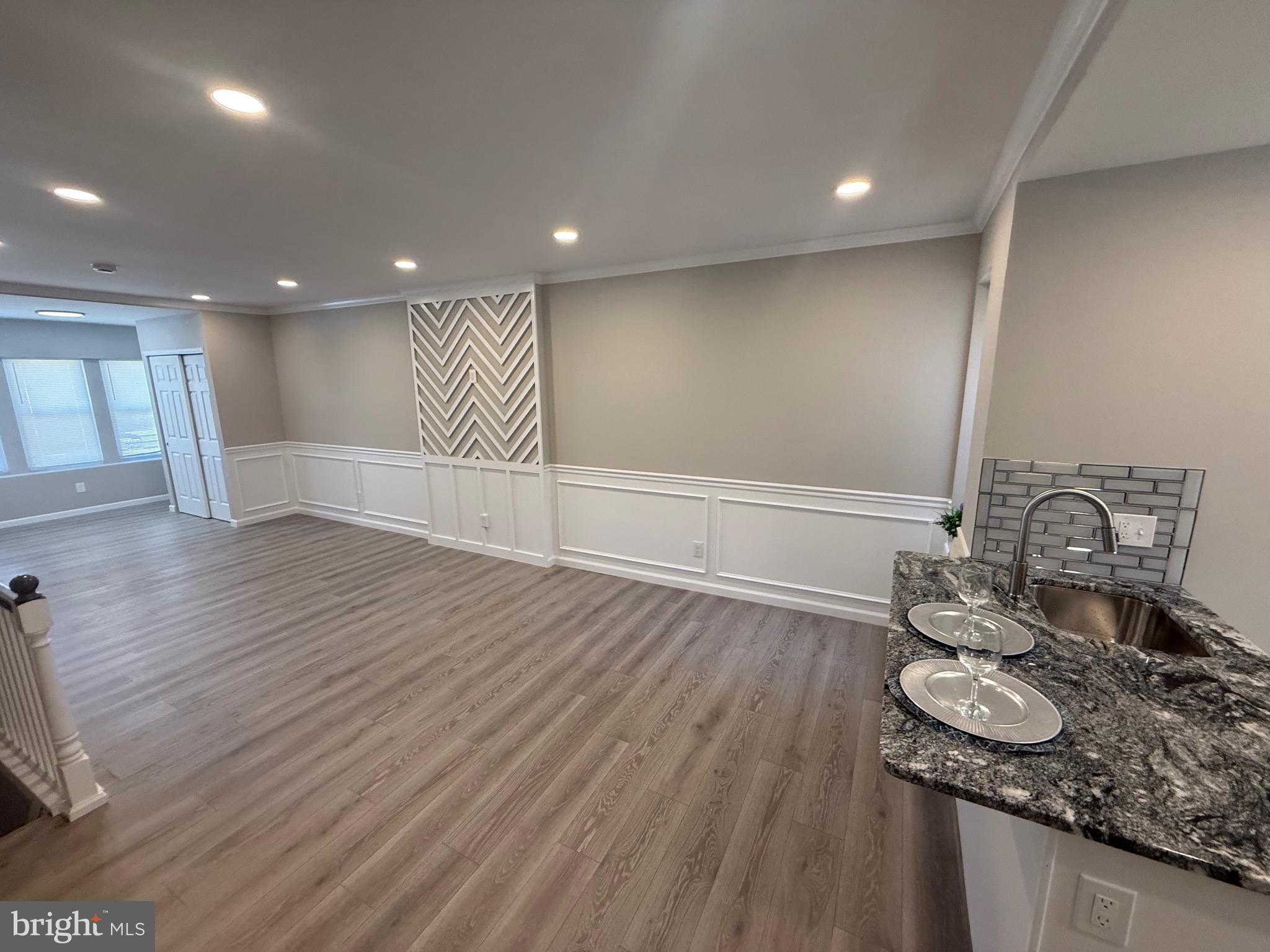 WEST OAK LANE - Residential