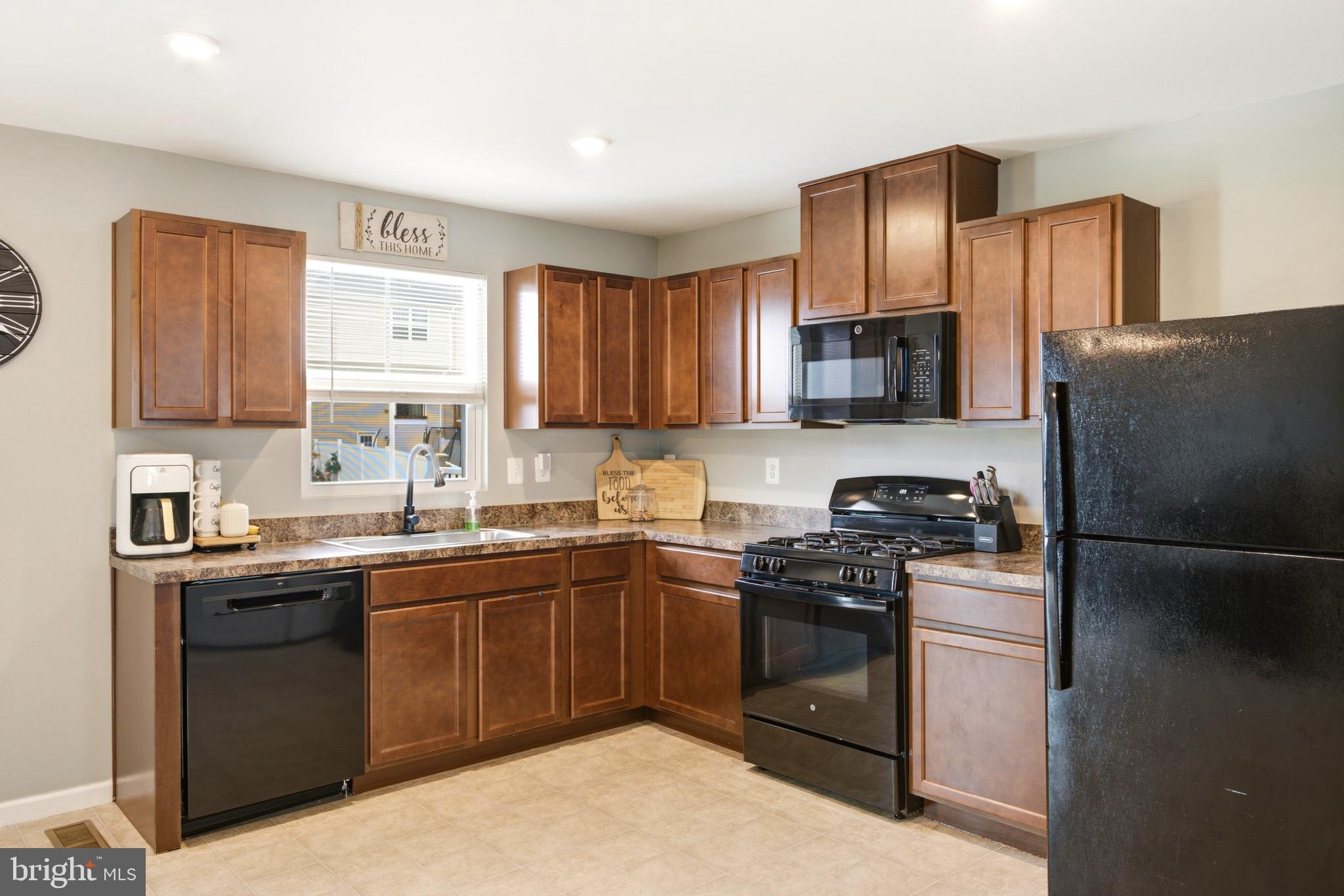THE LAKES AT MARTINSBURG - Residential