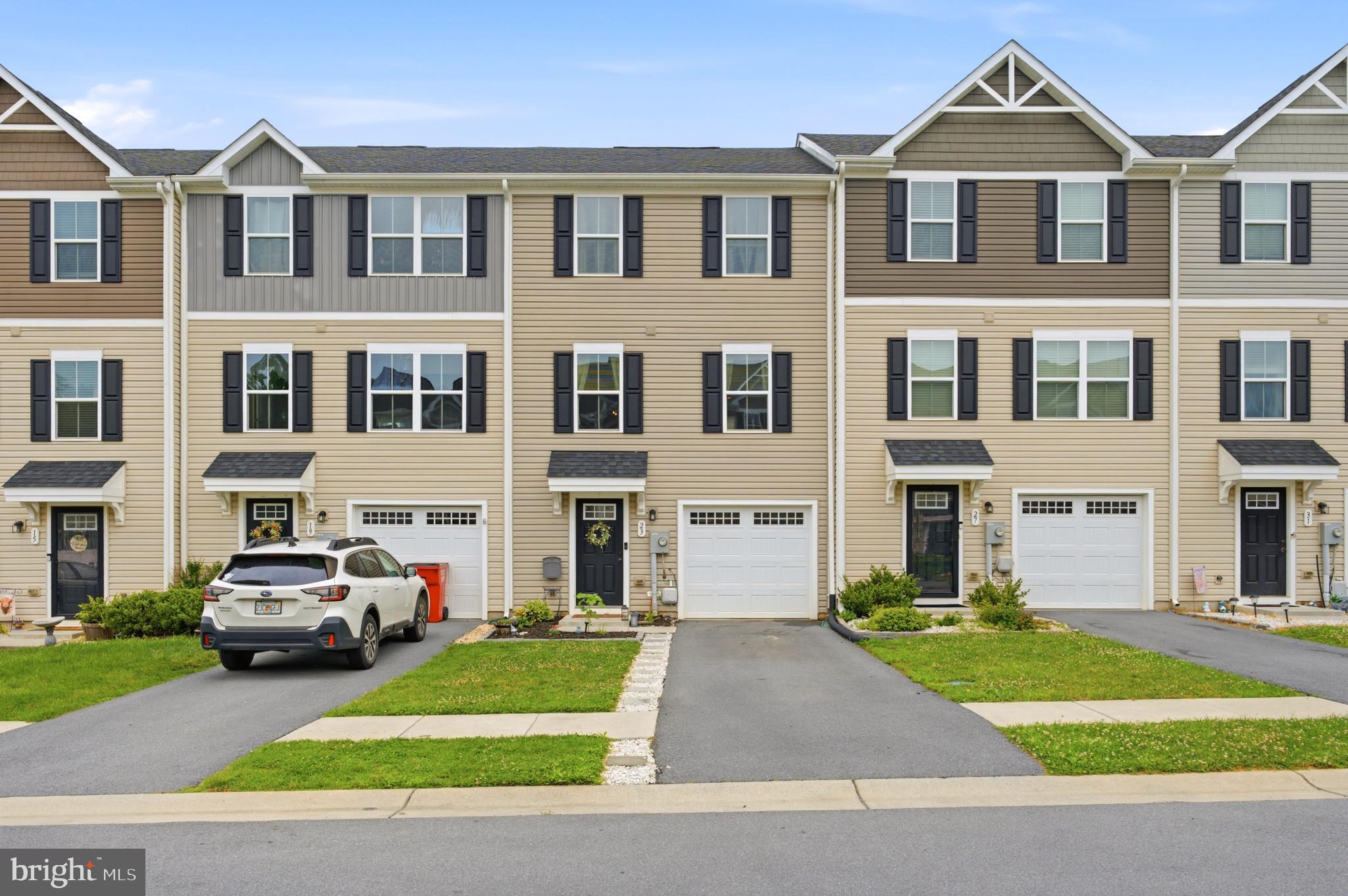 THE LAKES AT MARTINSBURG - Residential
