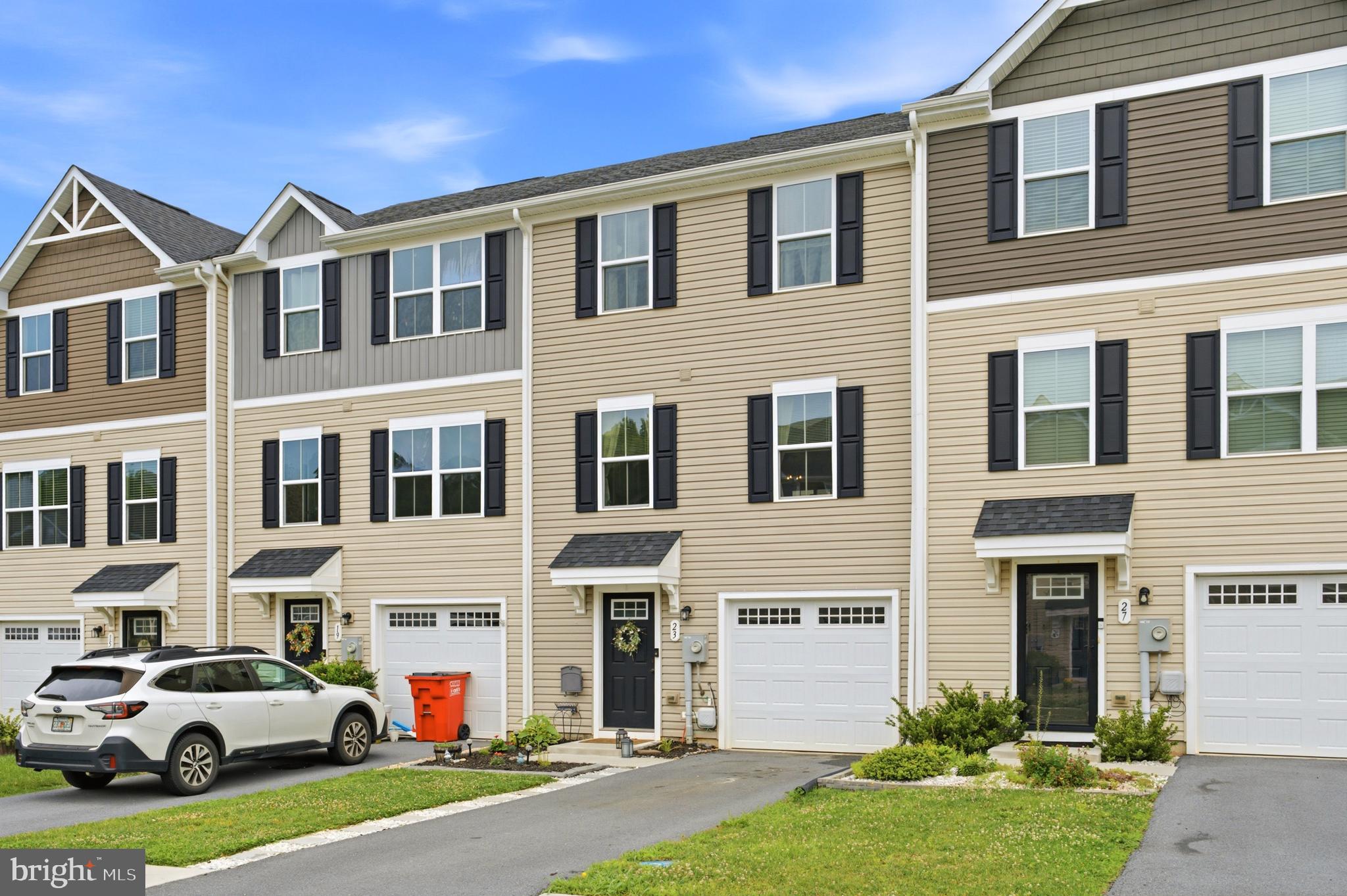 THE LAKES AT MARTINSBURG - Residential