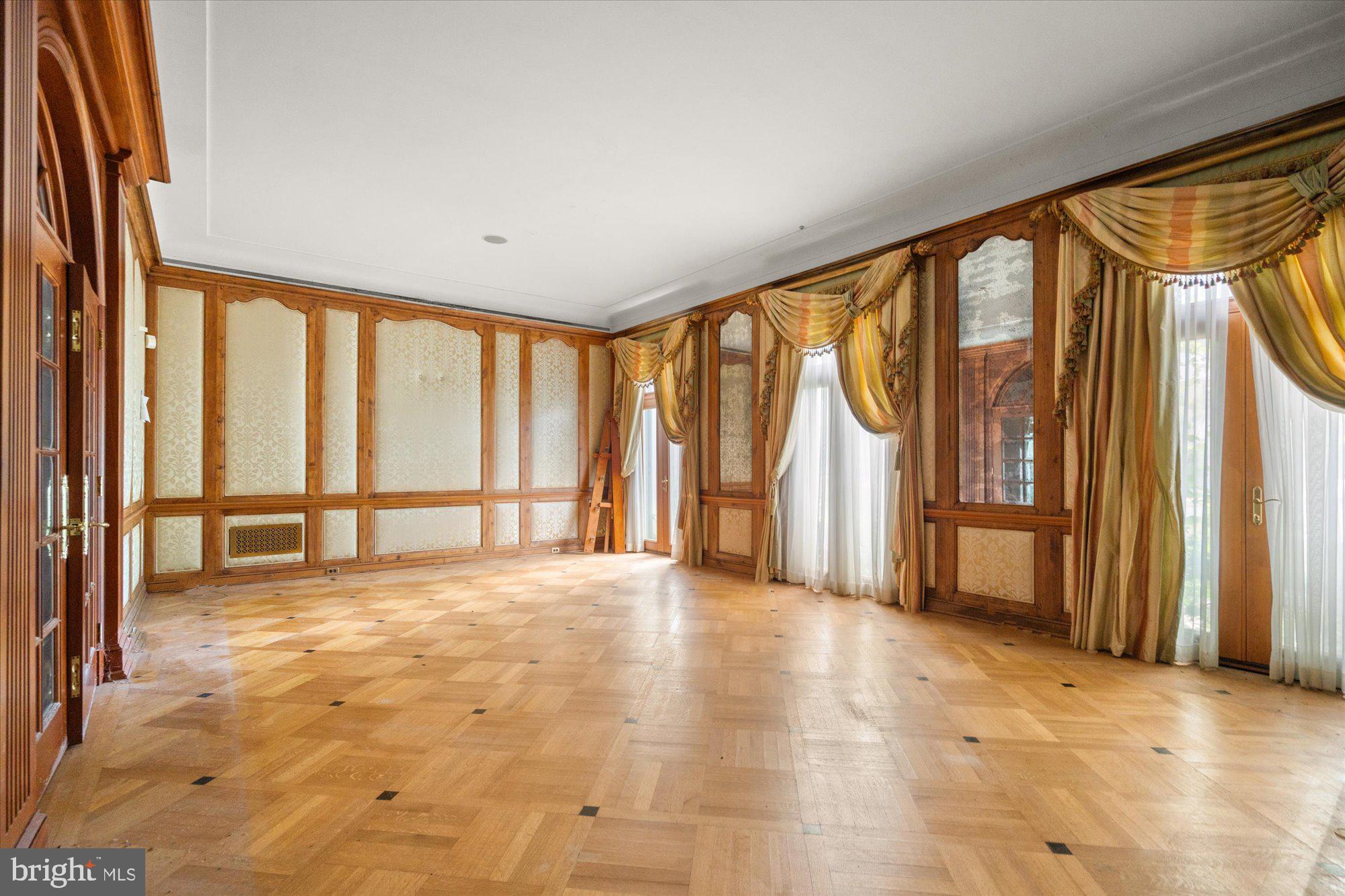 MASSACHUSETTS AVENUE HEIGHTS - Residential
