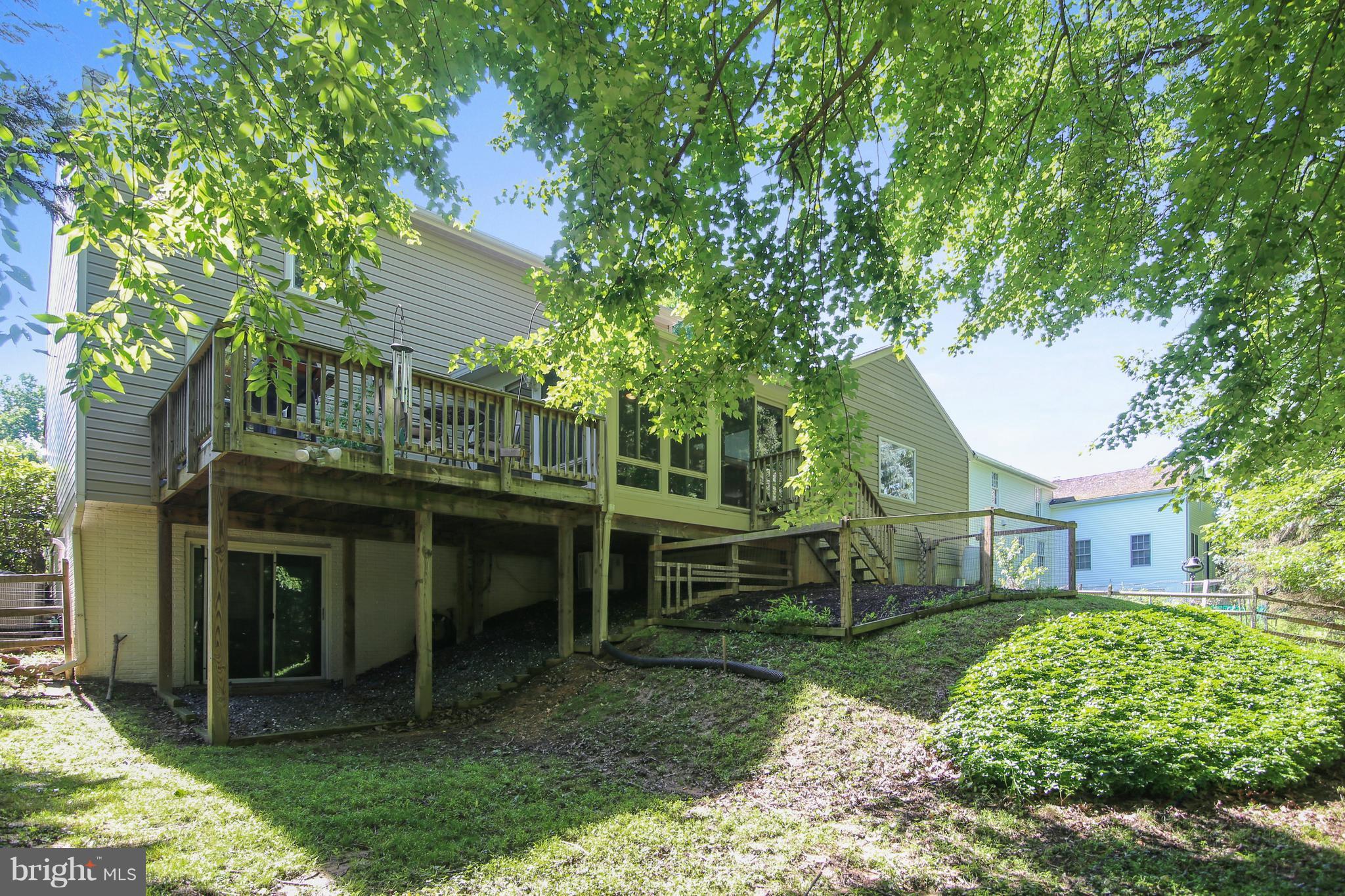 MID COUNTY VIEW - Residential