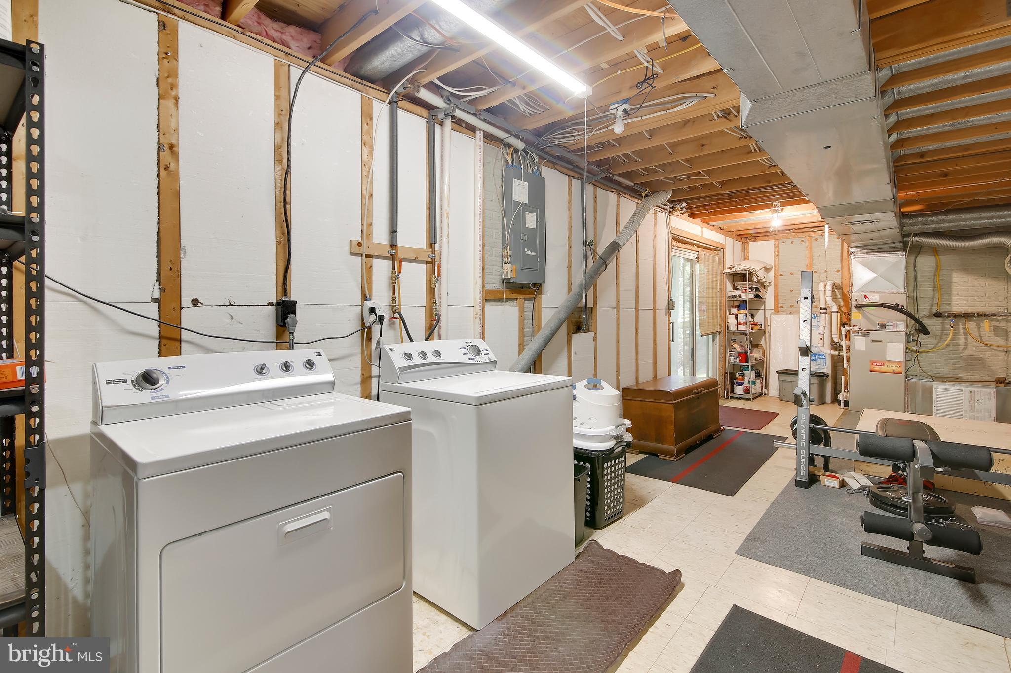 MID COUNTY VIEW - Residential