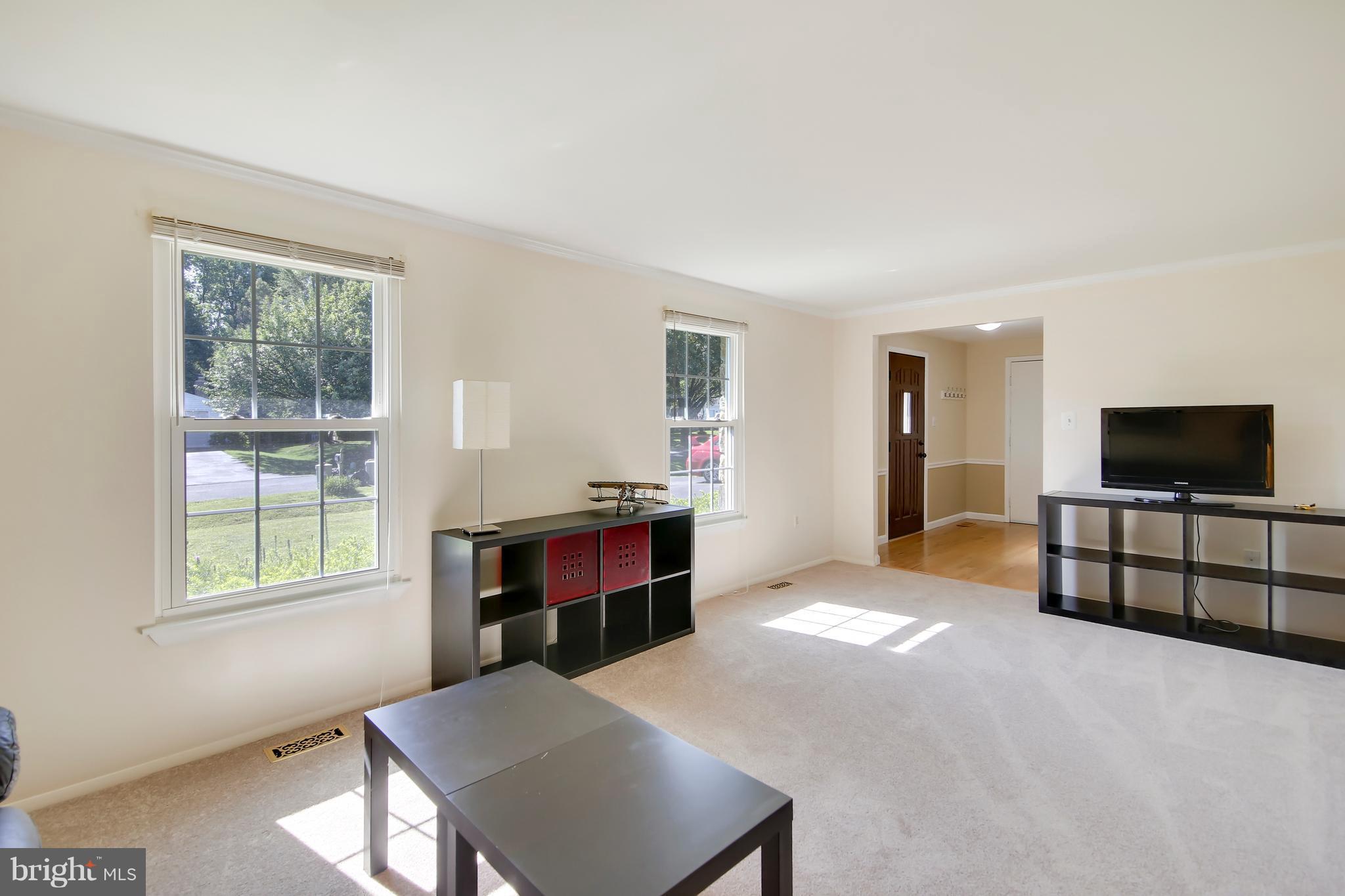 MID COUNTY VIEW - Residential