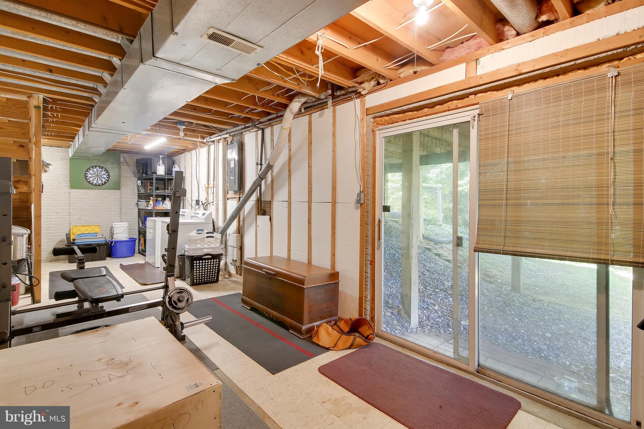 MID COUNTY VIEW - Residential